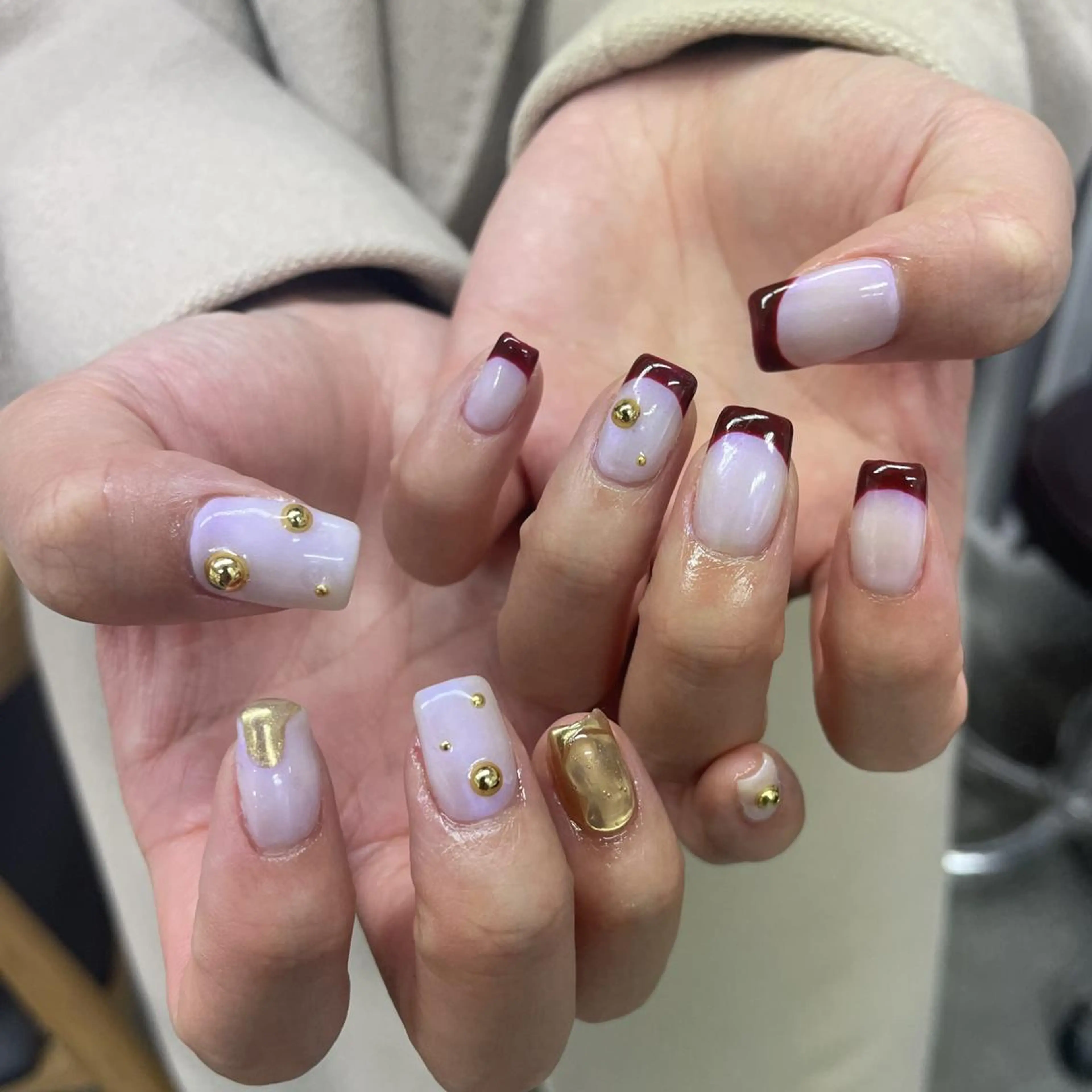 ネイル アートネイル べっ甲ネイル ジェルネイル グリーン キラキラネイル nailstudio eviz新宿店のネイルデザイン
