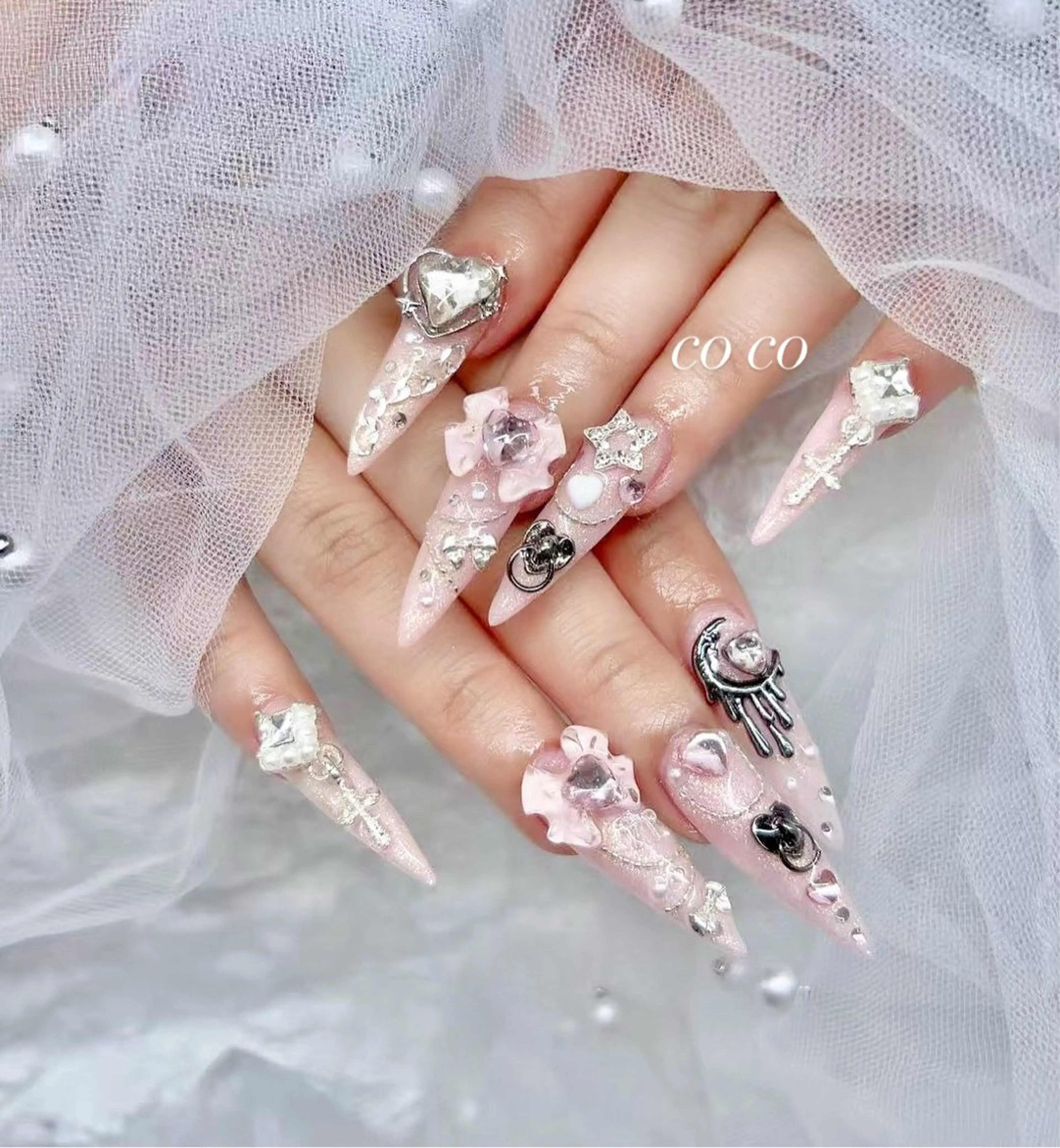 ネイル ラメ(グリッター) COCO ネイルのネイルデザイン