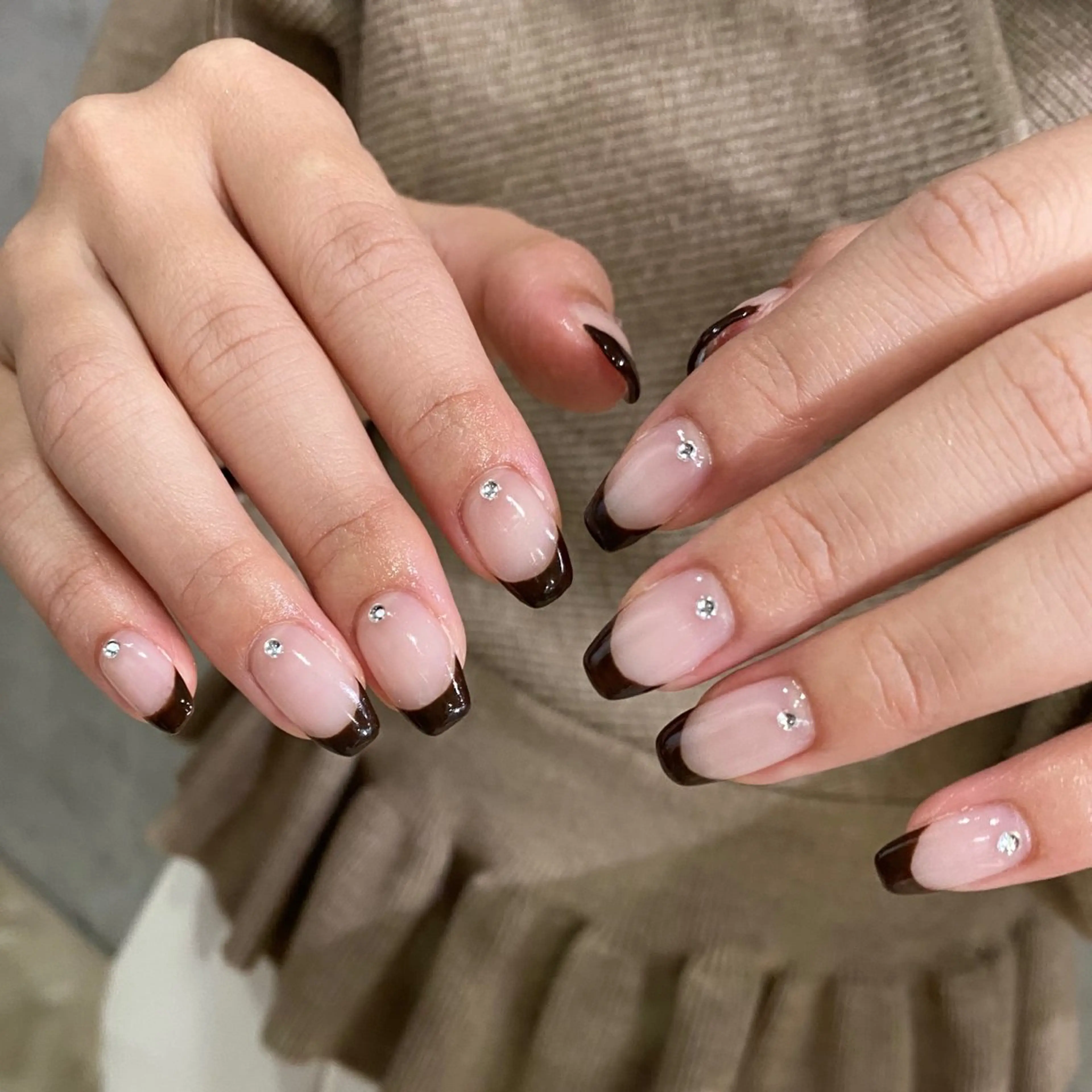 ネイル LITMUS HAIR SALON所属・末吉 結衣の眉毛・アイブロウイメージ