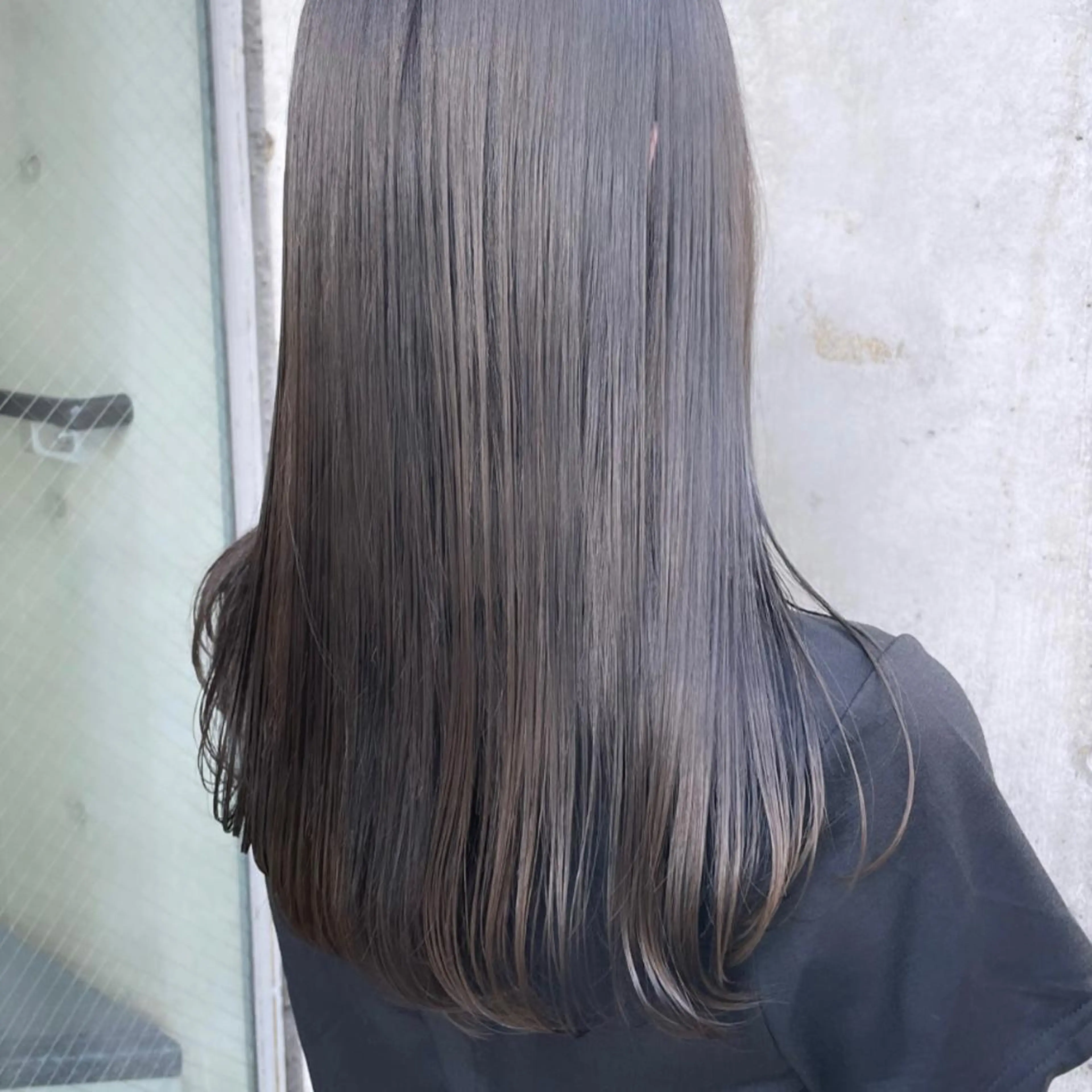 ロング カラー 濱本 新奈 / 髪質改善パーマのヘアスタイル