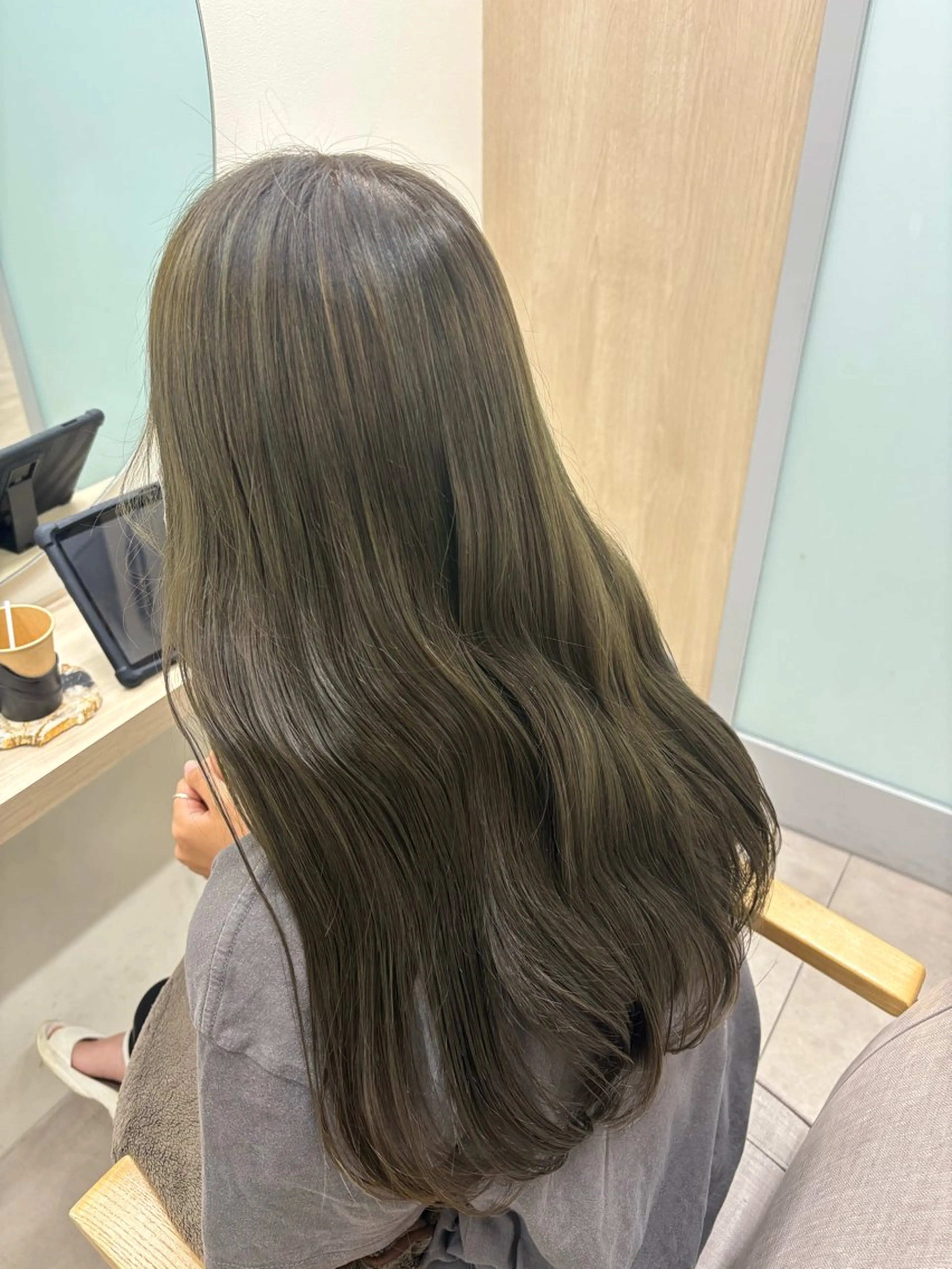 ロング カラー Uni江坂所属・小林⠀ 咲羽のヘアスタイル