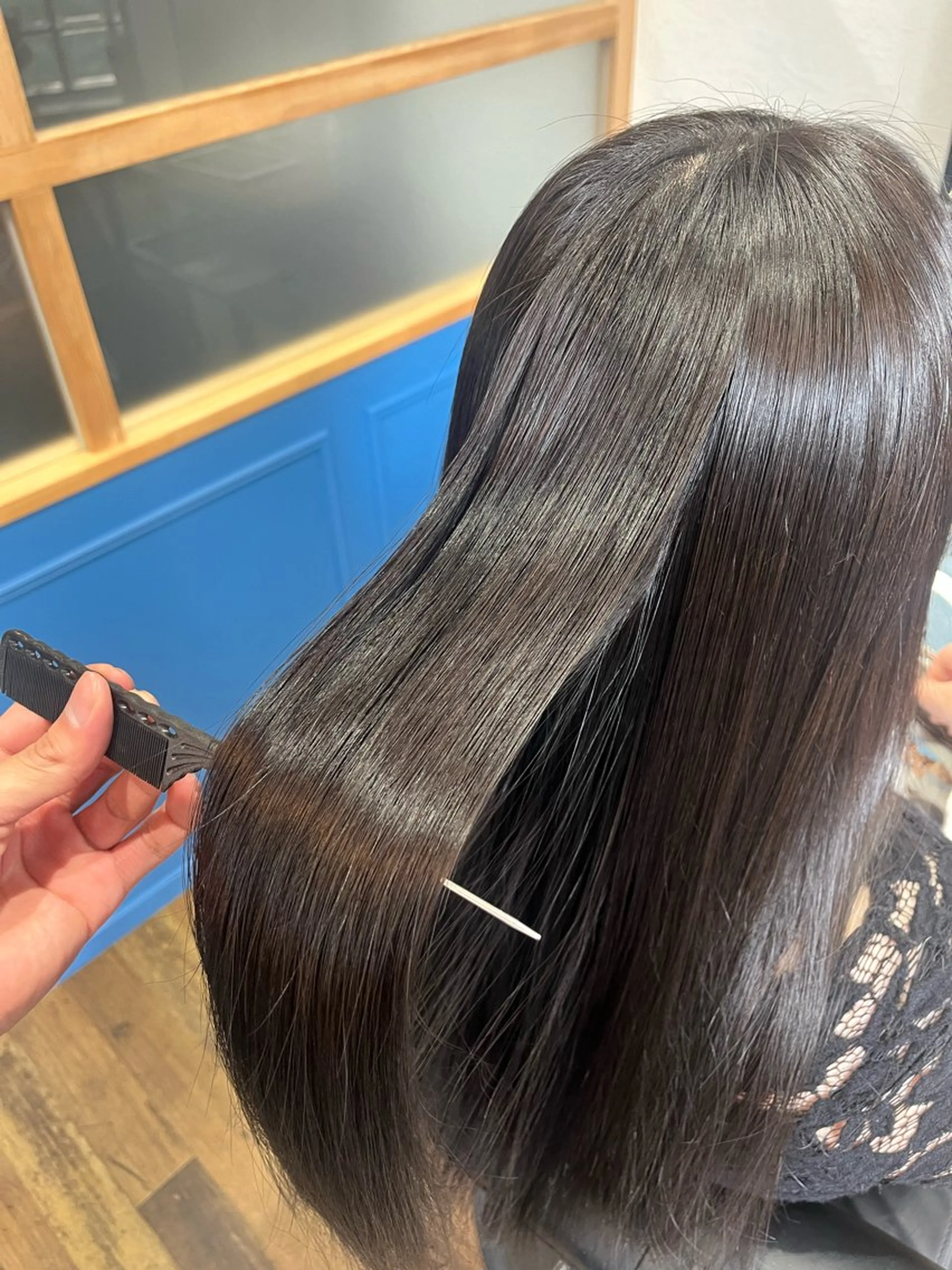 セミロング ヘアカラー トリートメント 髪質改善 個室サロン Aurora 蔵前美容院所属・韓国式髪質改善 副店長コバリアオイのヘアスタイル