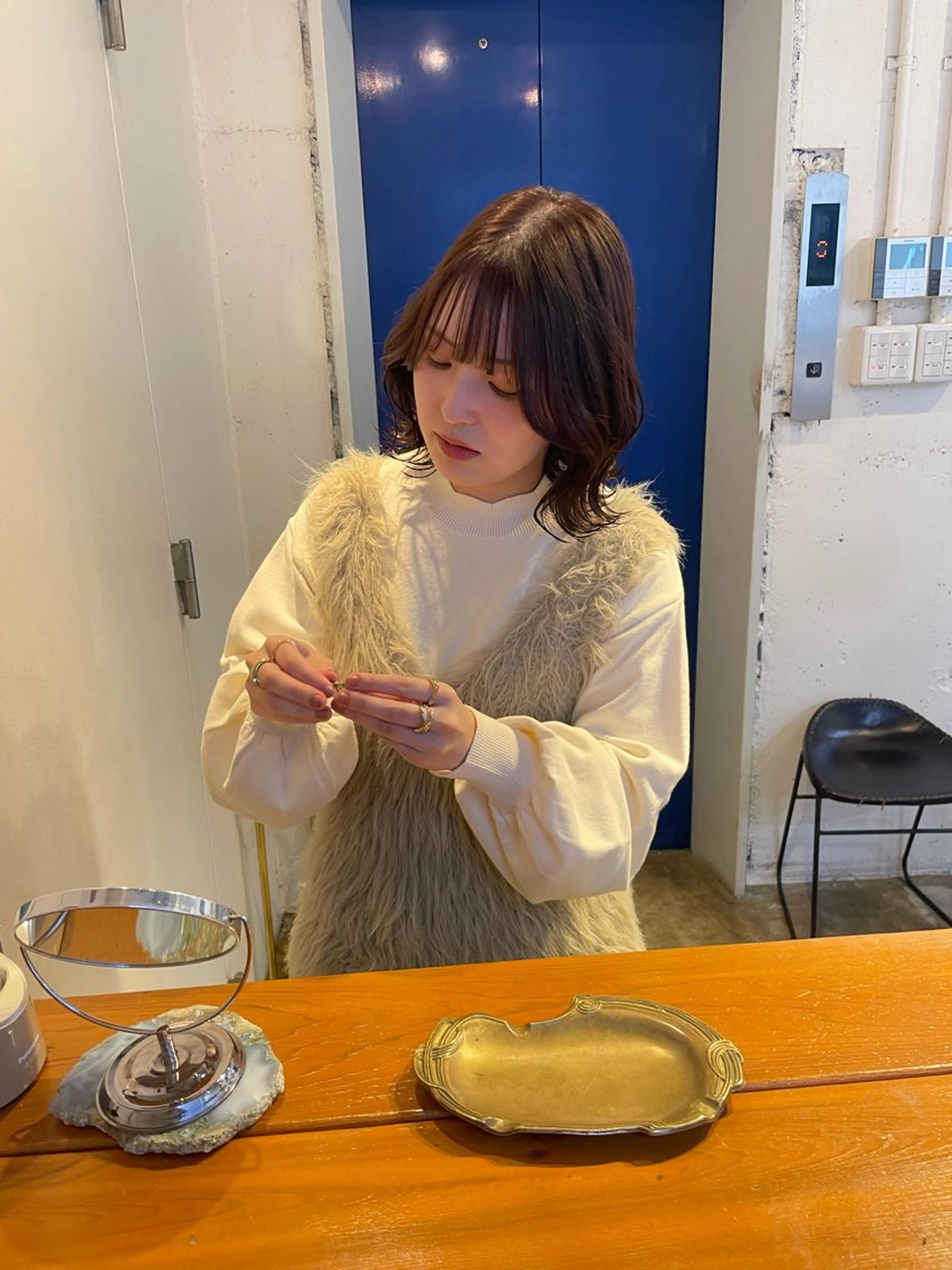 ミディアム カラー ブラウンカラー キャラメルブラウン カット ヘアカラー トリートメント MIOベージュカラー 柔らかいカラーのヘアスタイル