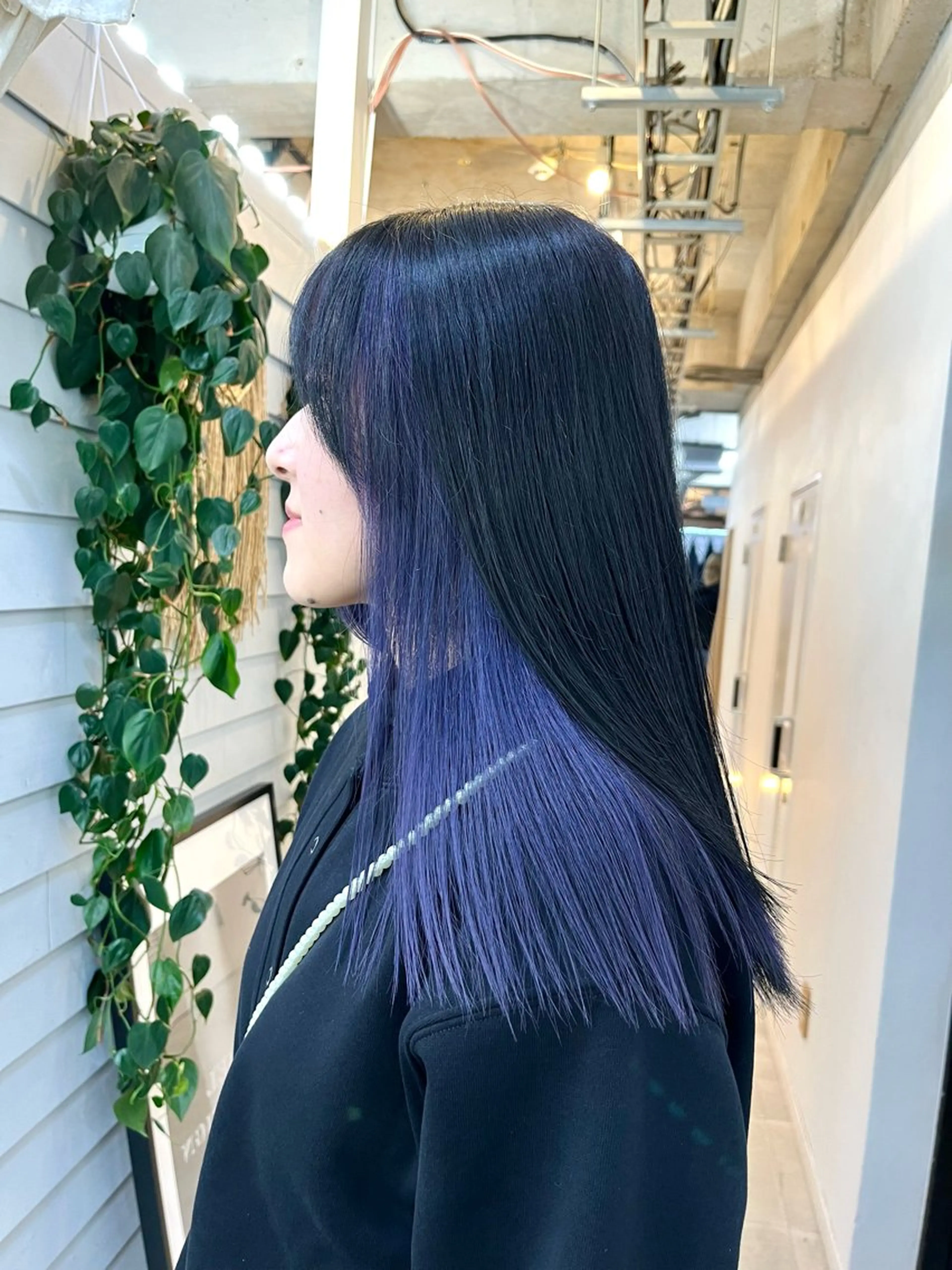 セミロング カラー パープルカラー ヘアカラー トリートメント 柔らかいヘアカラー 大成のヘアスタイル
