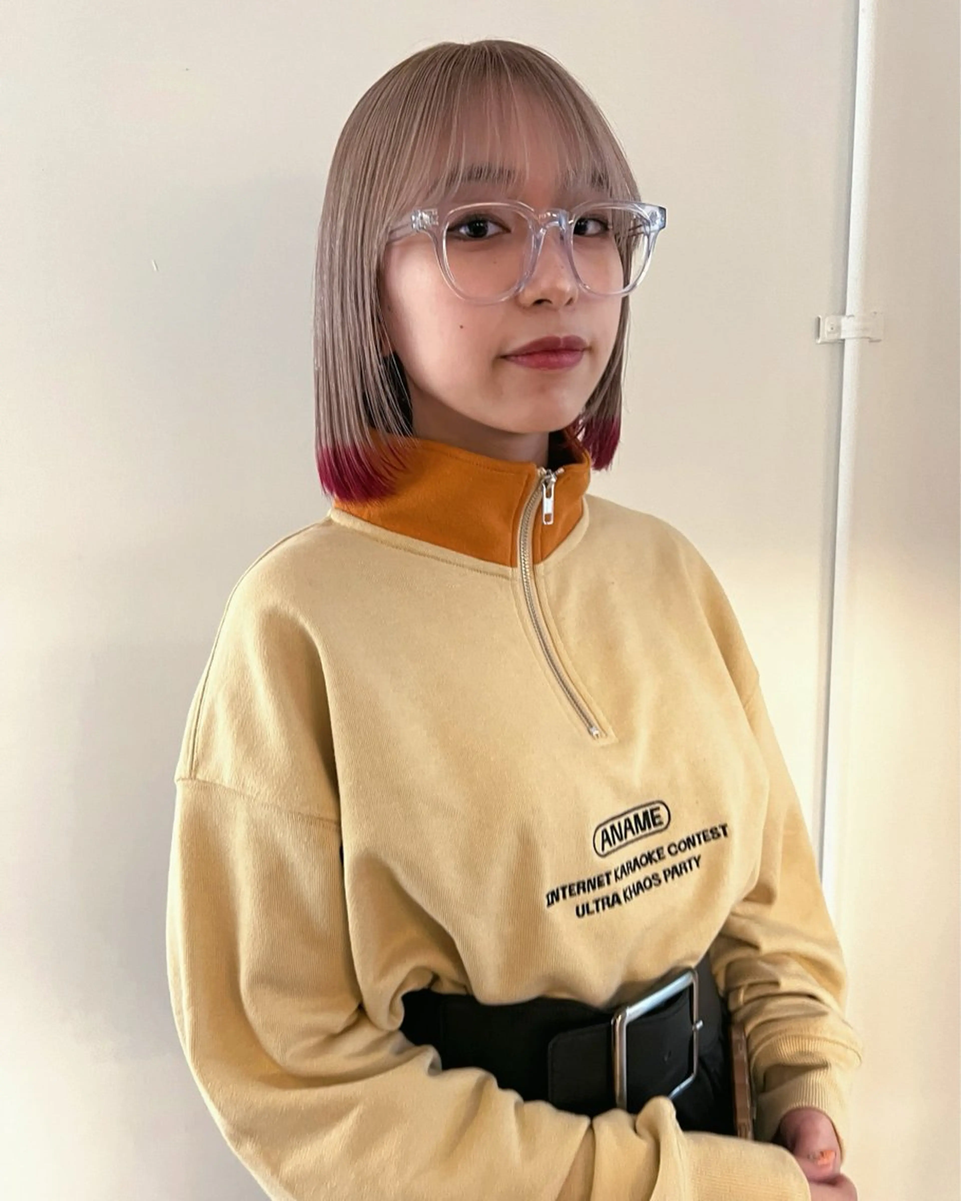 ショート カラー ベージュカラー デザインカラー ピンクカラー ホワイトベージュ ヘアカラー RAIMA ハイトーンレイヤーのヘアスタイル