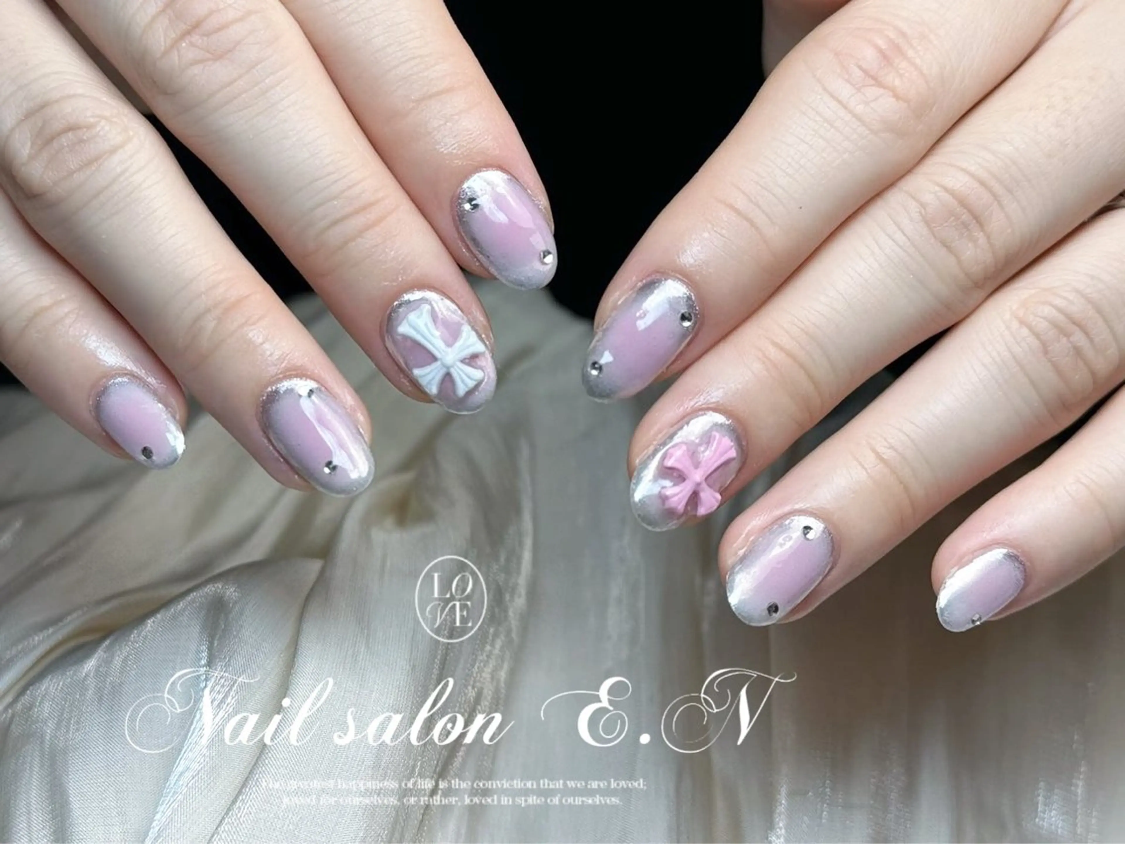 ネイル アートネイル オーロラネイル ガーリー キラキラネイル 韓国ネイル E.N🦋 長さ出し/持ち込みのネイルデザイン