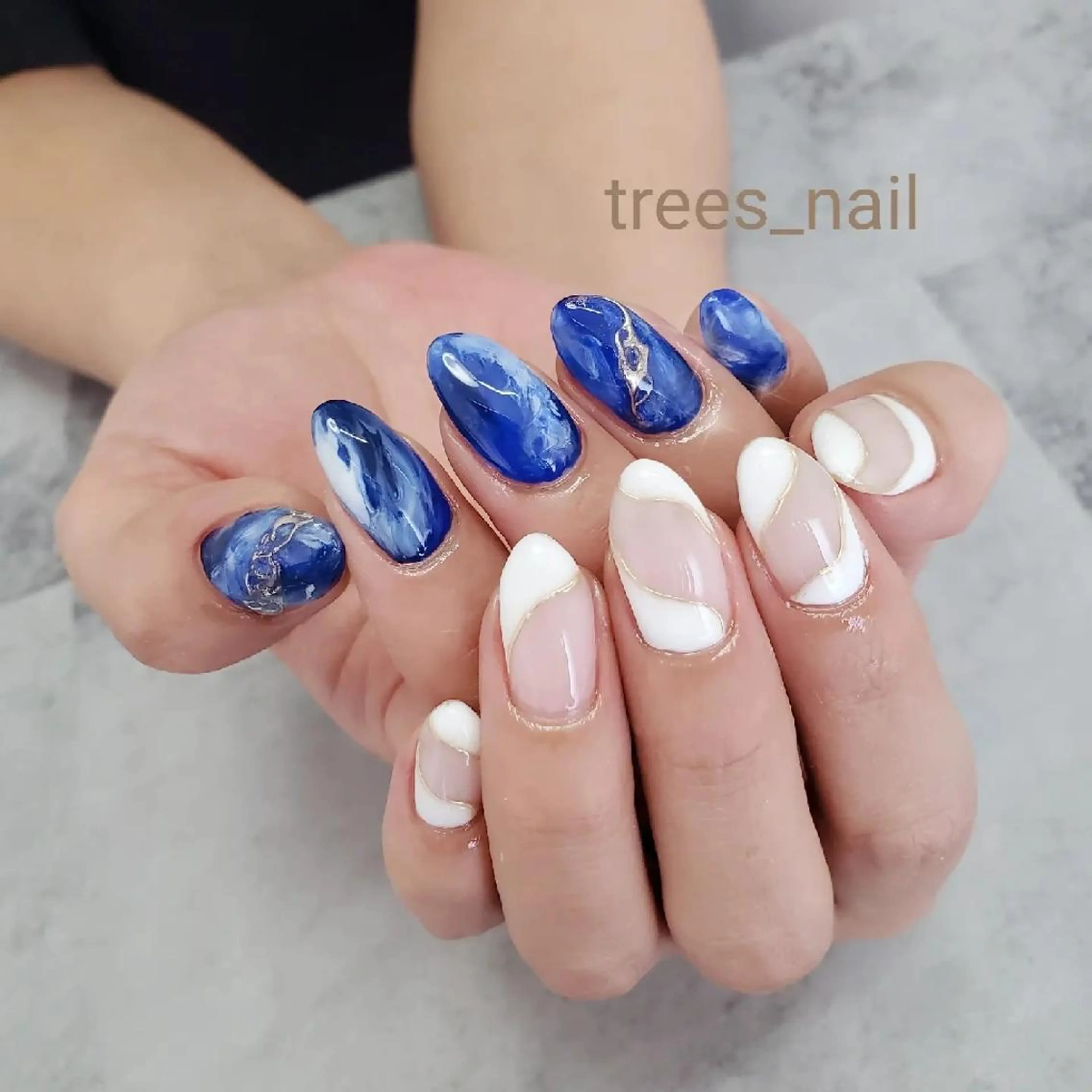 ネイル ブルー ニュアンスネイル 夏ネイル trees_ nailのネイルデザイン