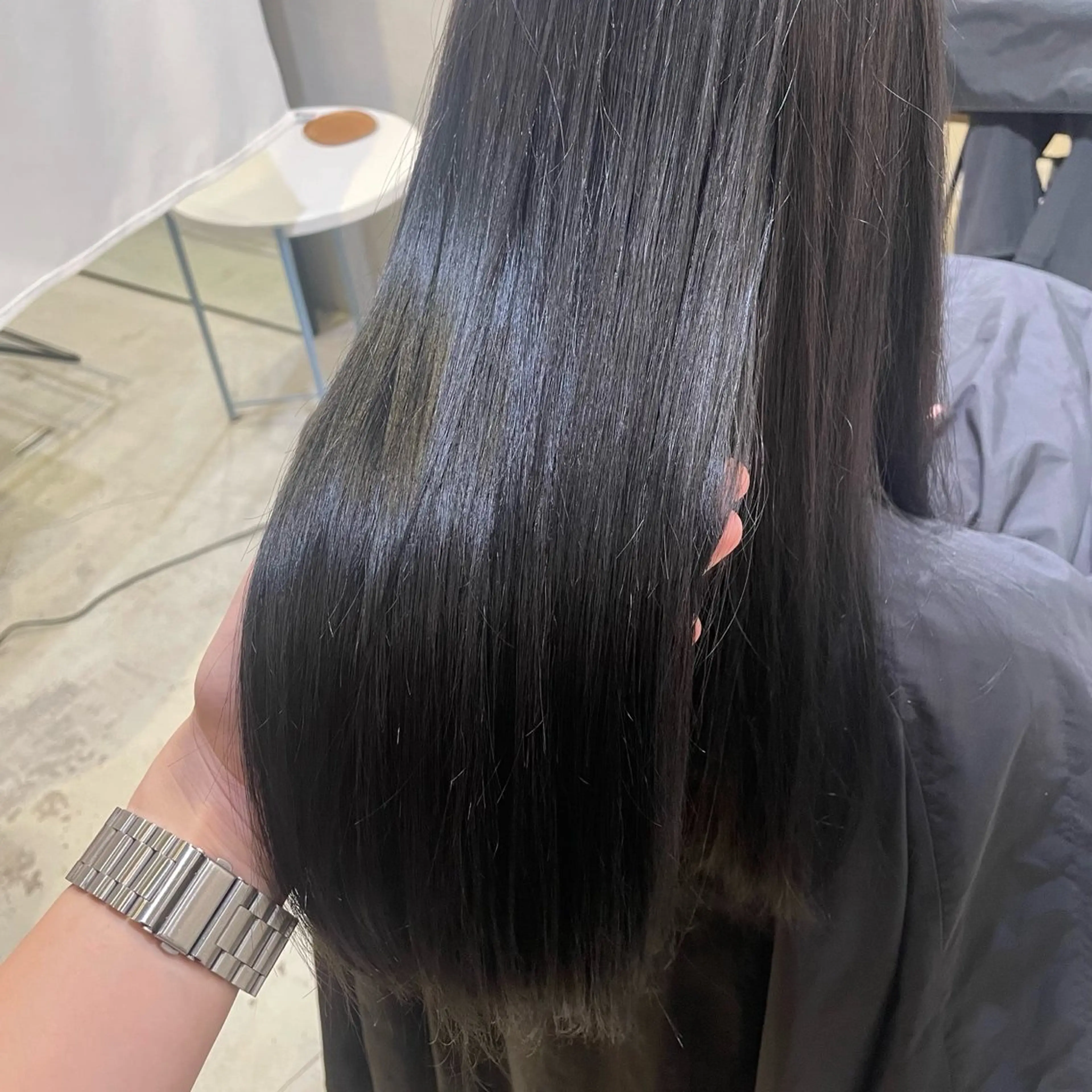 カラー 黒髪 ヘアカラー Revie  hair所属・福田ひより🐥 ワンカラー/ブリーチのヘアスタイル