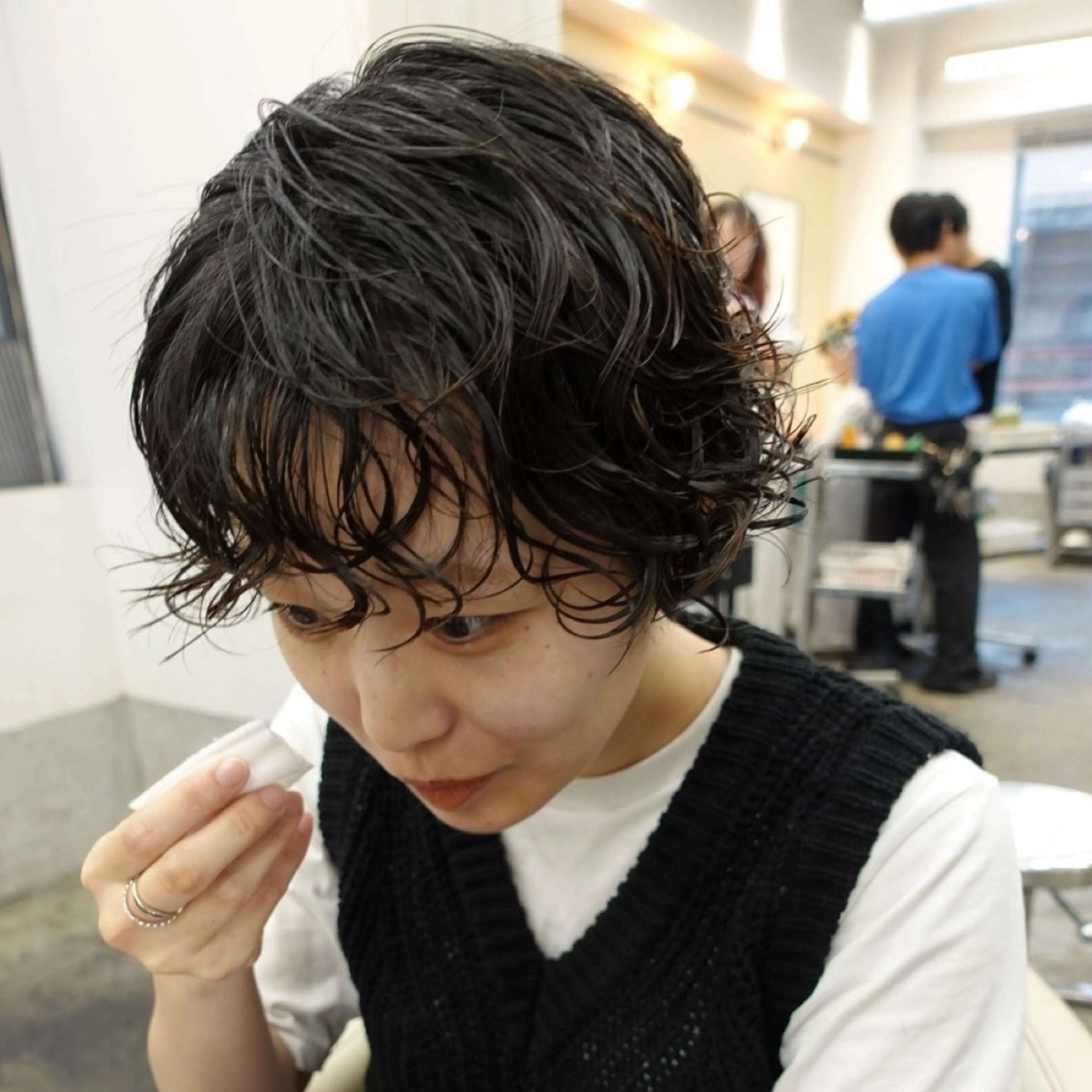ショート パーマ ヘアアレンジ 伸ばしかけ ショートヘア 🌐サトウ リョウ🌐のヘアスタイル
