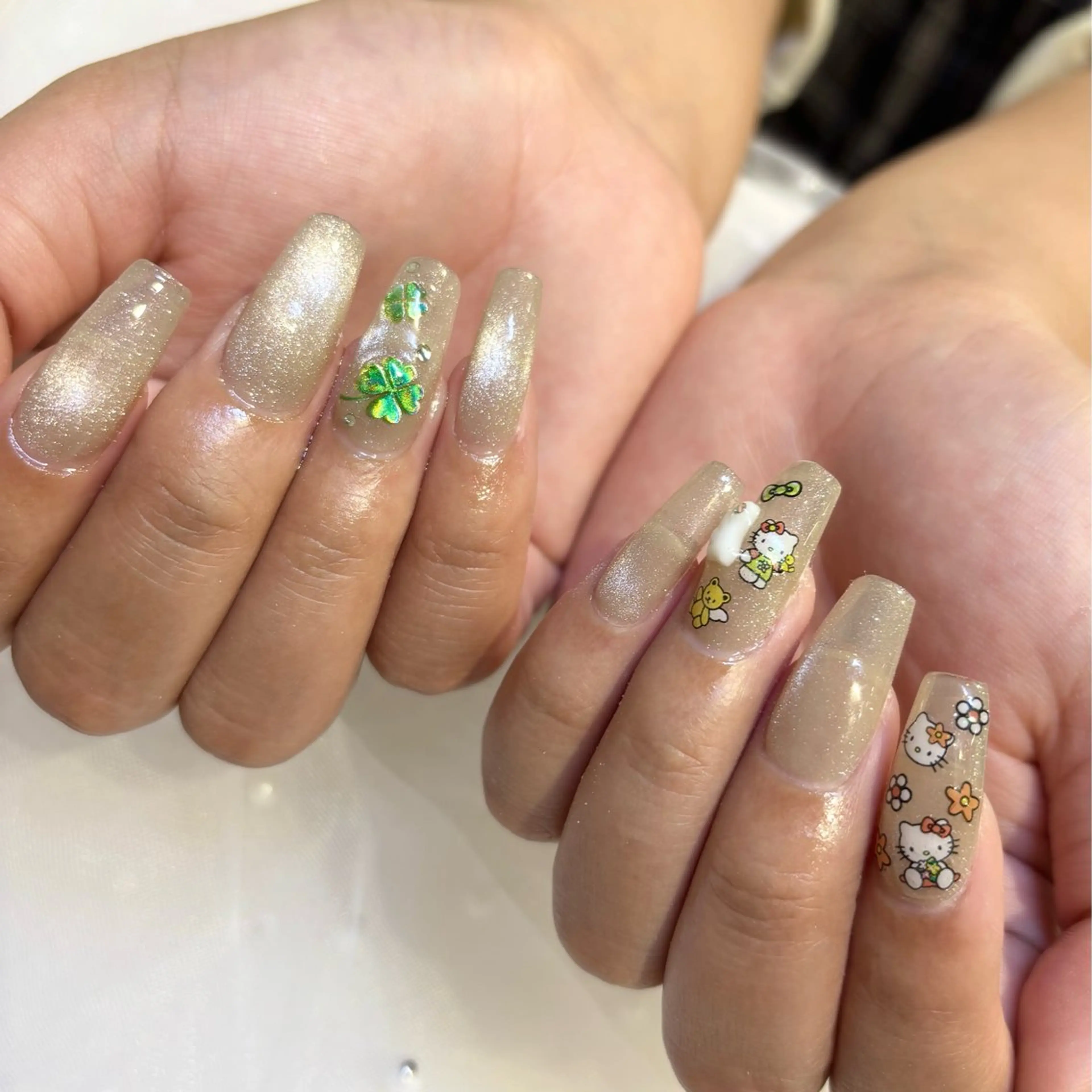 ネイル アートネイル 長さ出し ハンドネイル AKANE 🧴のネイルデザイン