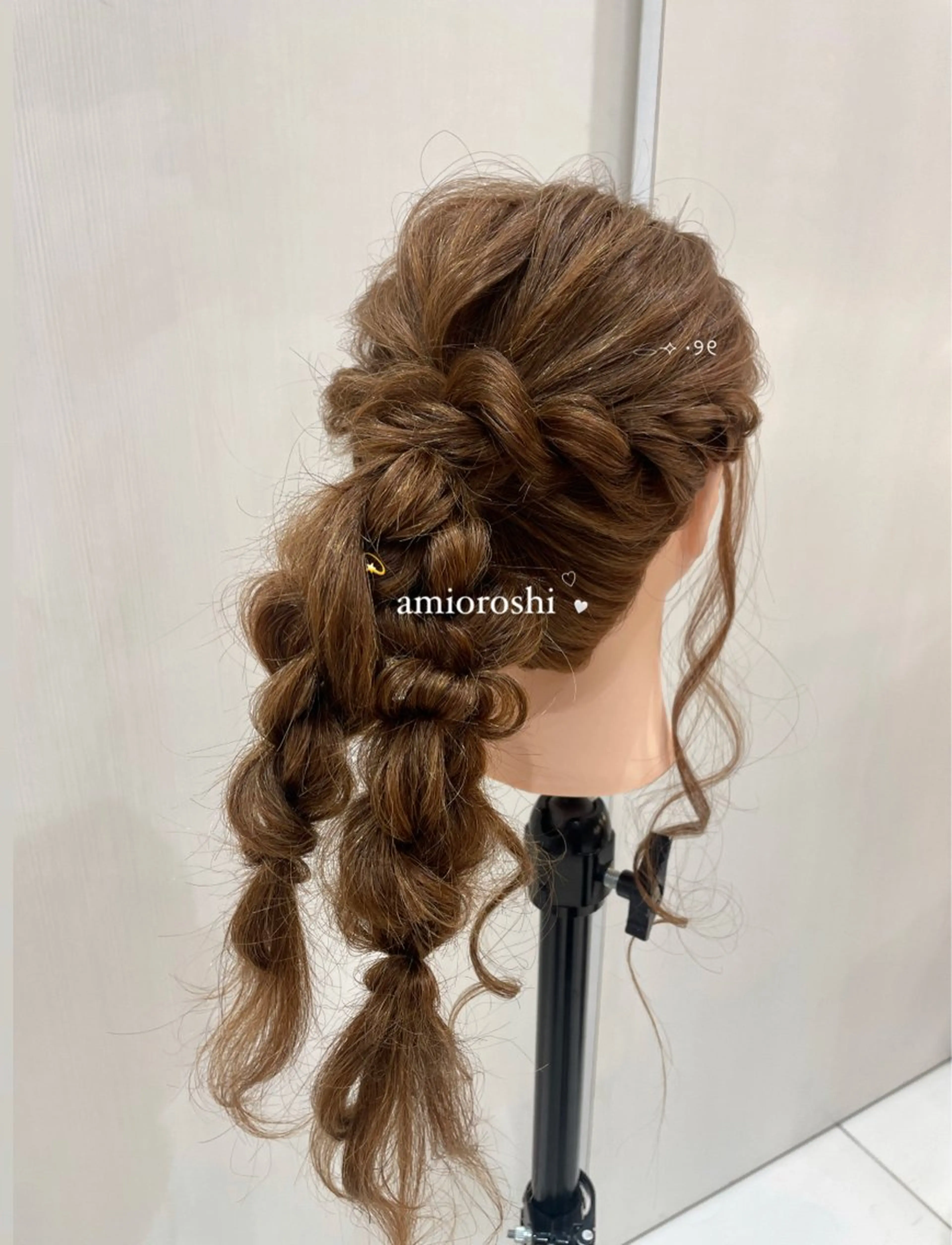 ロング ヘアアレンジ 暖色カラー/ブリーチ なしカラー/艶カラーのヘアスタイル