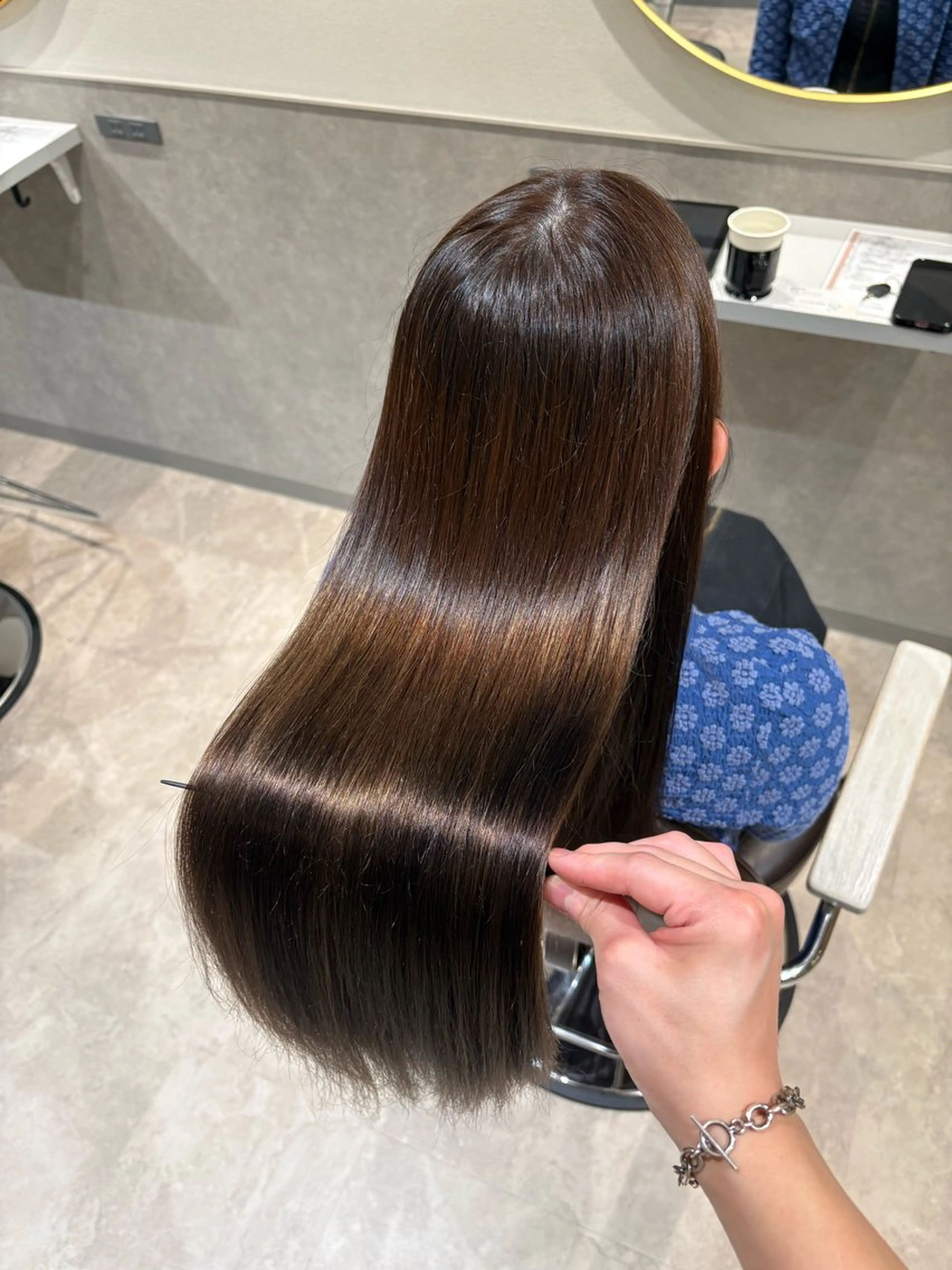 ロング 髪質改善 トリートメント トリートメント 💖褒められサラ艶髪 💖髪質改善💖本木のヘアスタイル