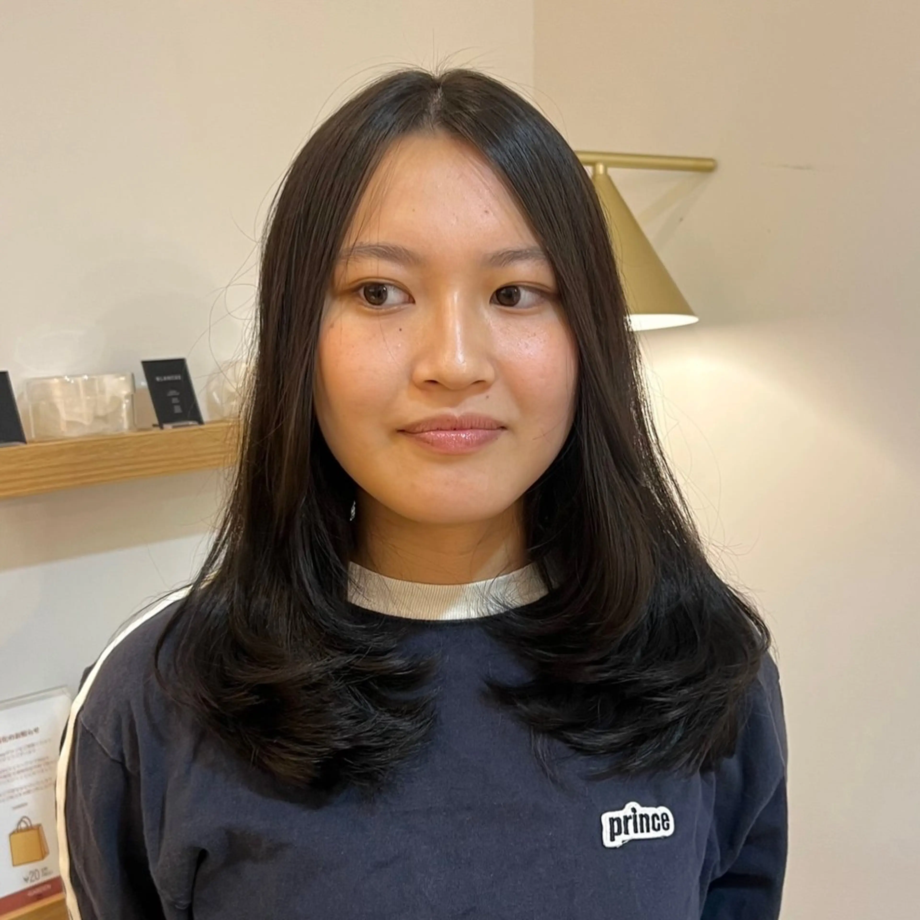 セミロング カラー ベージュカラー ブリーチ 透明感カラー ダブルカラー グレージュ ヘアカラー トリートメント 透明感カラー /ヒグチアオイのヘアスタイル