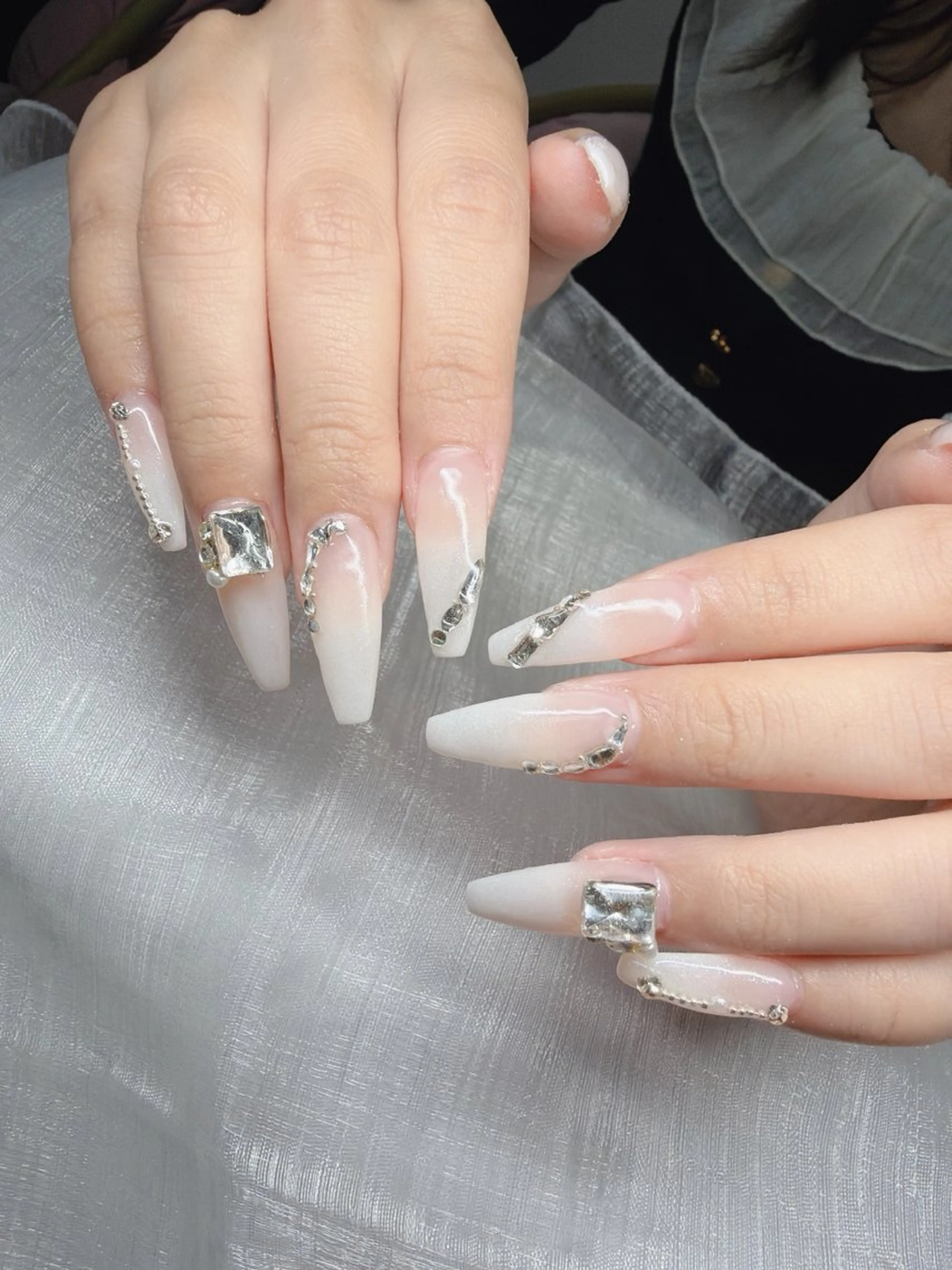 ネイル ハンドネイル Lee Nailsのネイルデザイン
