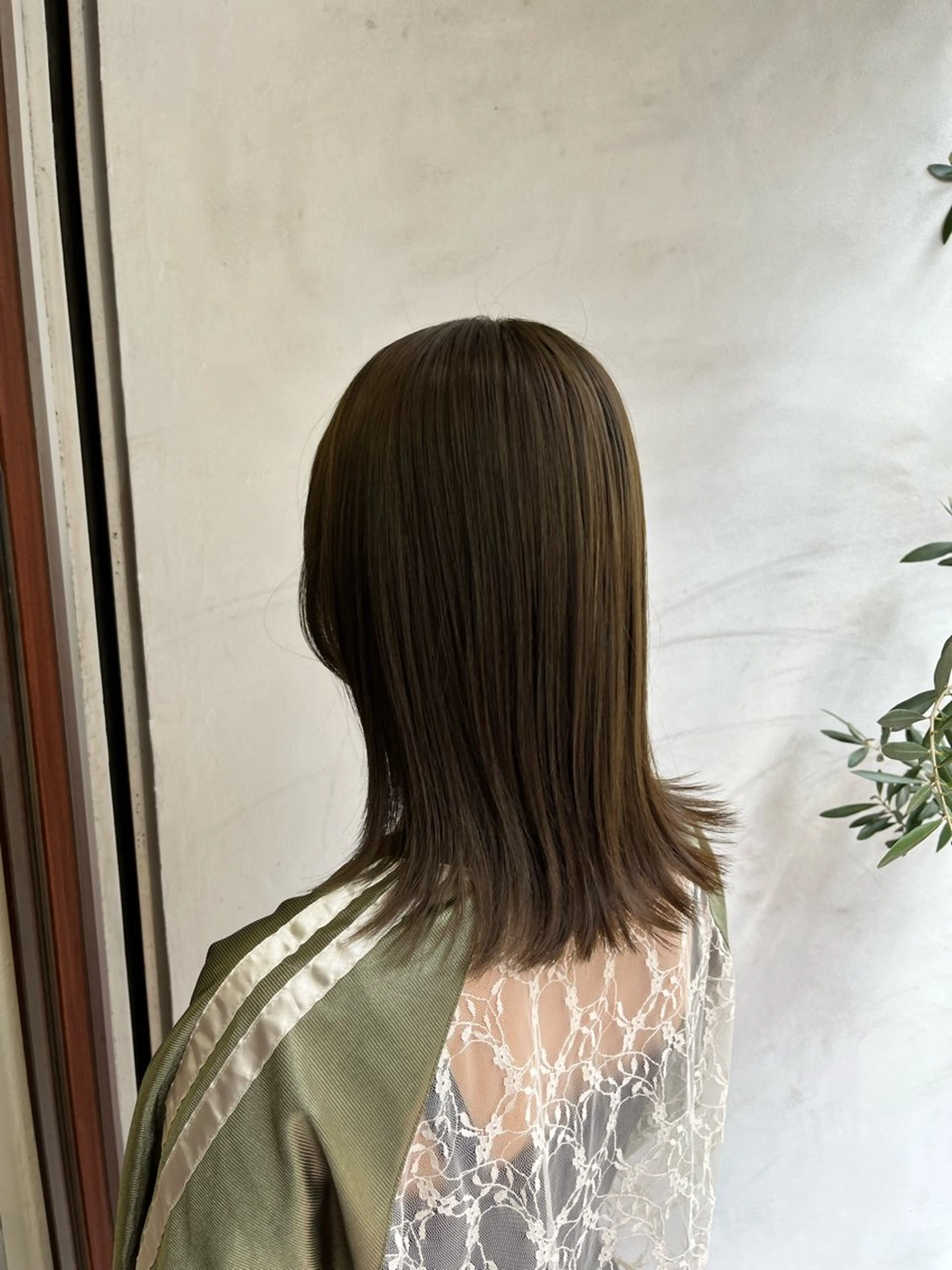 セミロング カラー ダブルカラー インナーカラー 髪質改善 🫧艶髪デザイナー 🫧白石航汰のヘアスタイル