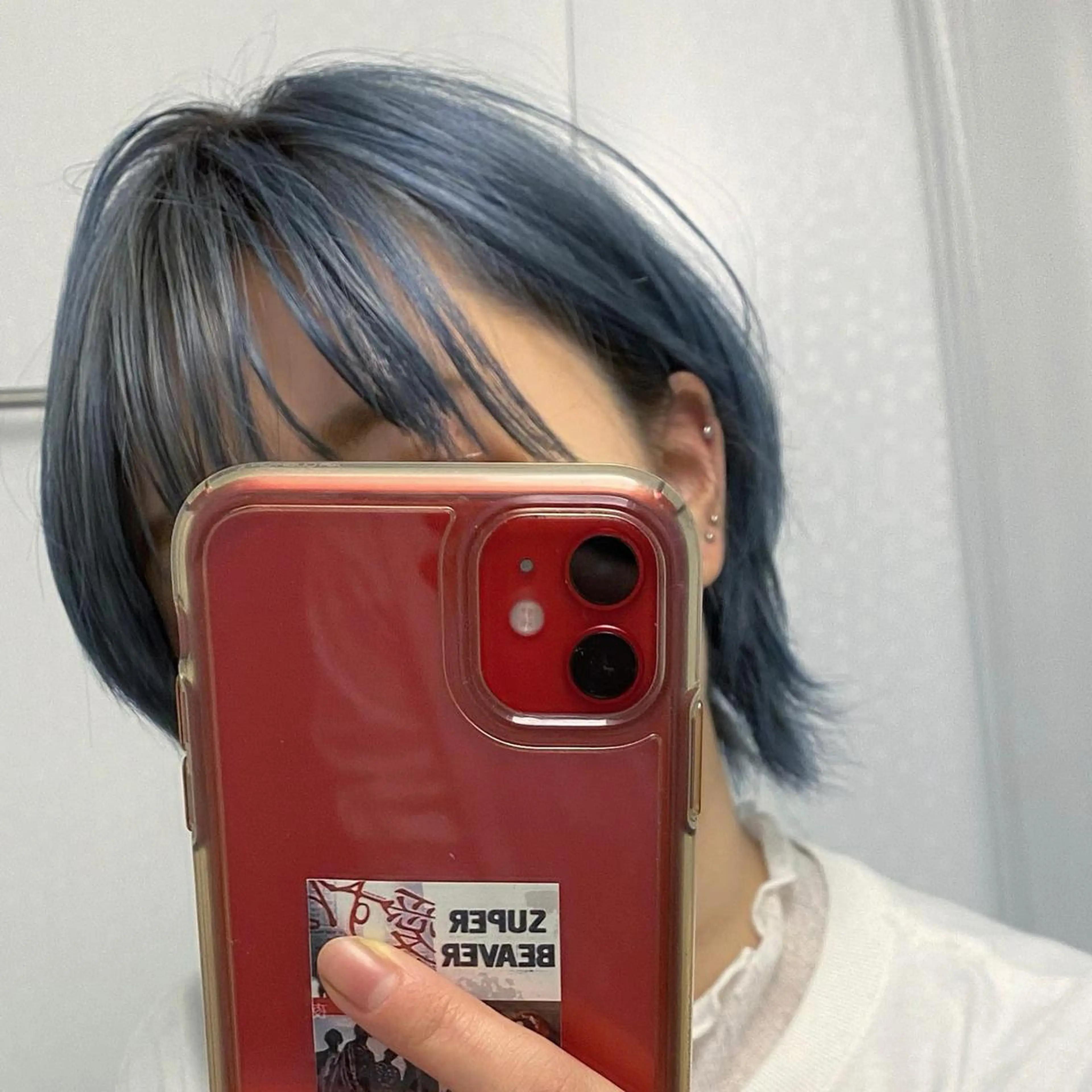 ショート カラー ブルーカラー あやめ【顔まわり/レ イヤー/柔らかカラ】のヘアスタイル