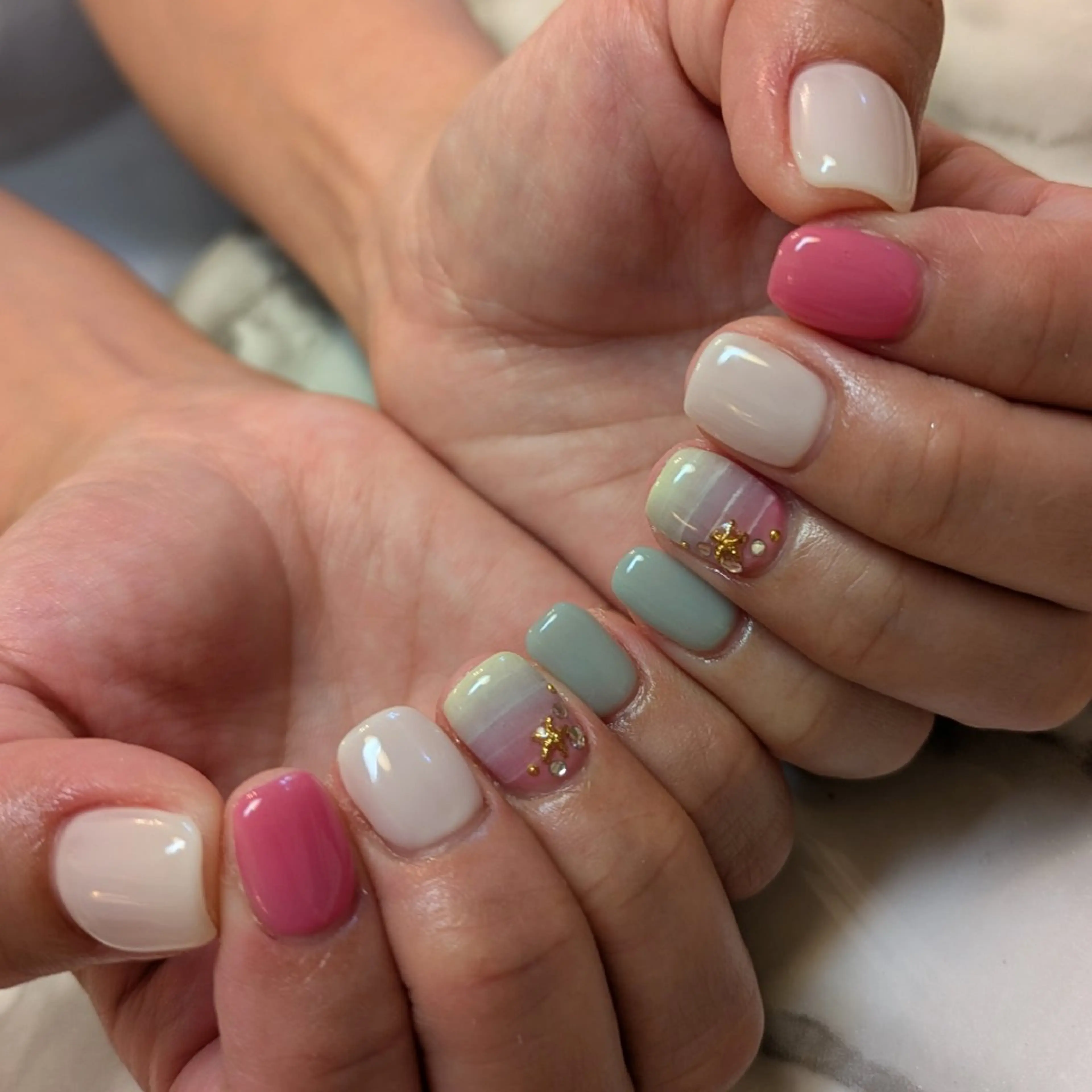 ネイル 夏ネイル ジェヌインネイル 河内のネイルデザイン