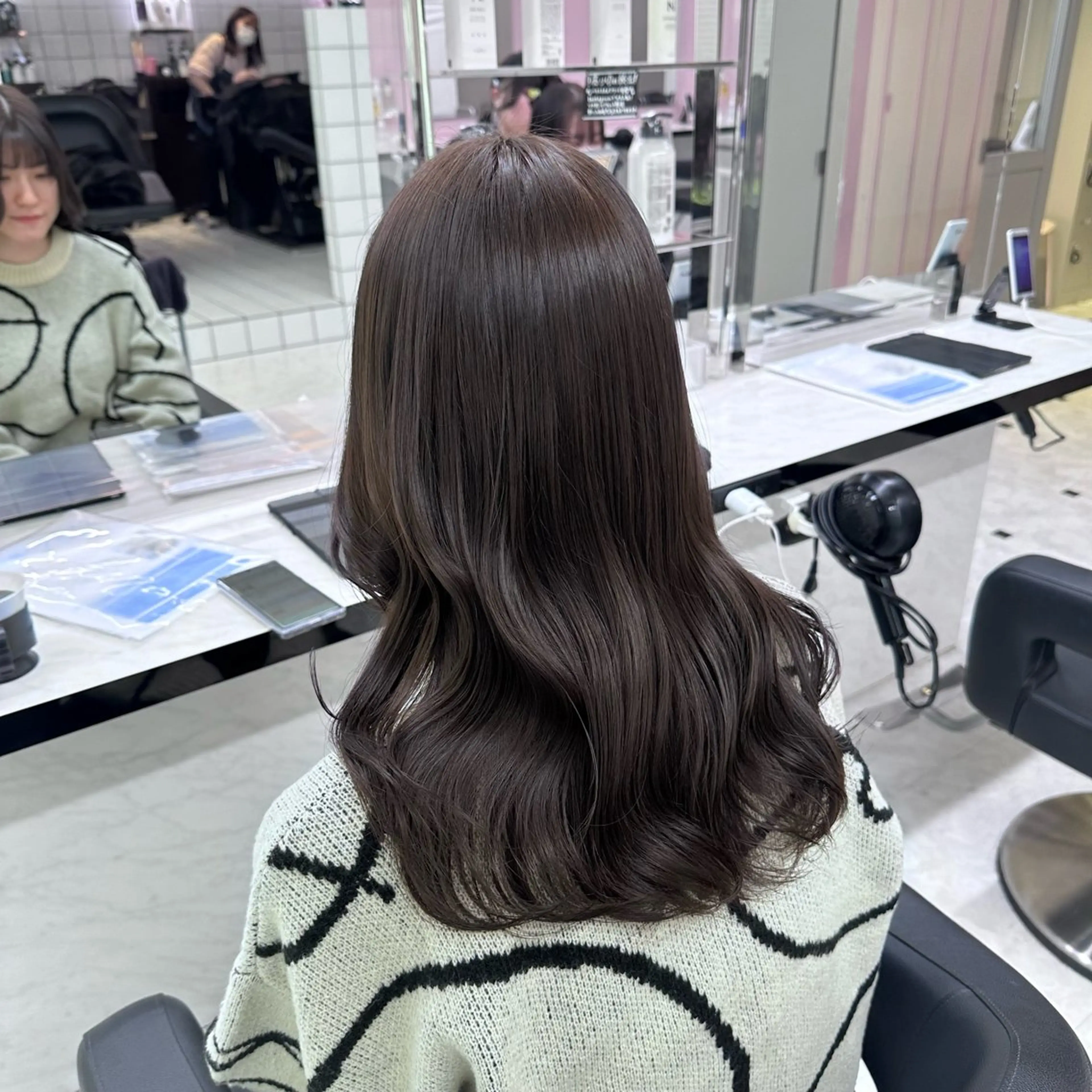 ロング カラー ❤️赤み消し 上品カラー❤️のヘアスタイル