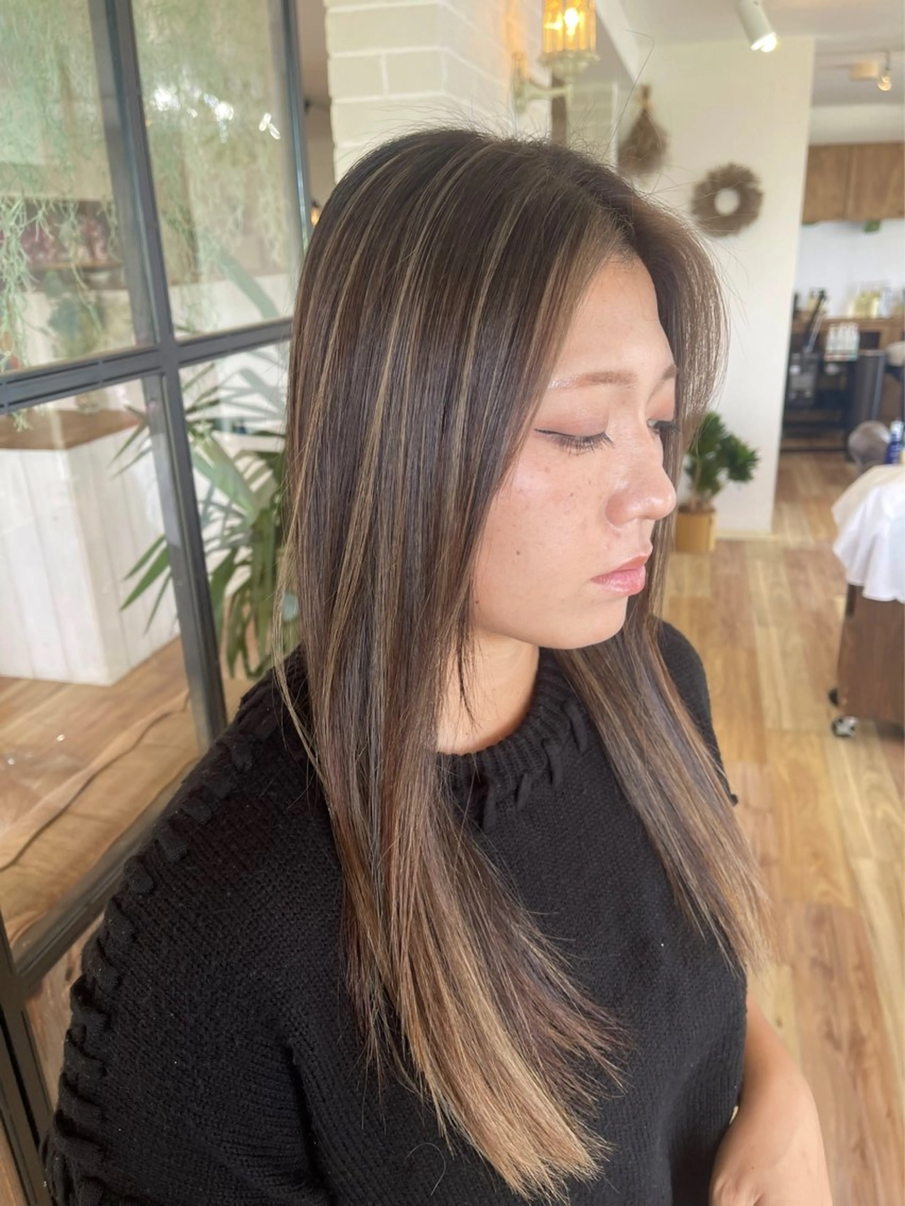 ロング LA BELLA所属・LA BELLA マリナのヘアスタイル