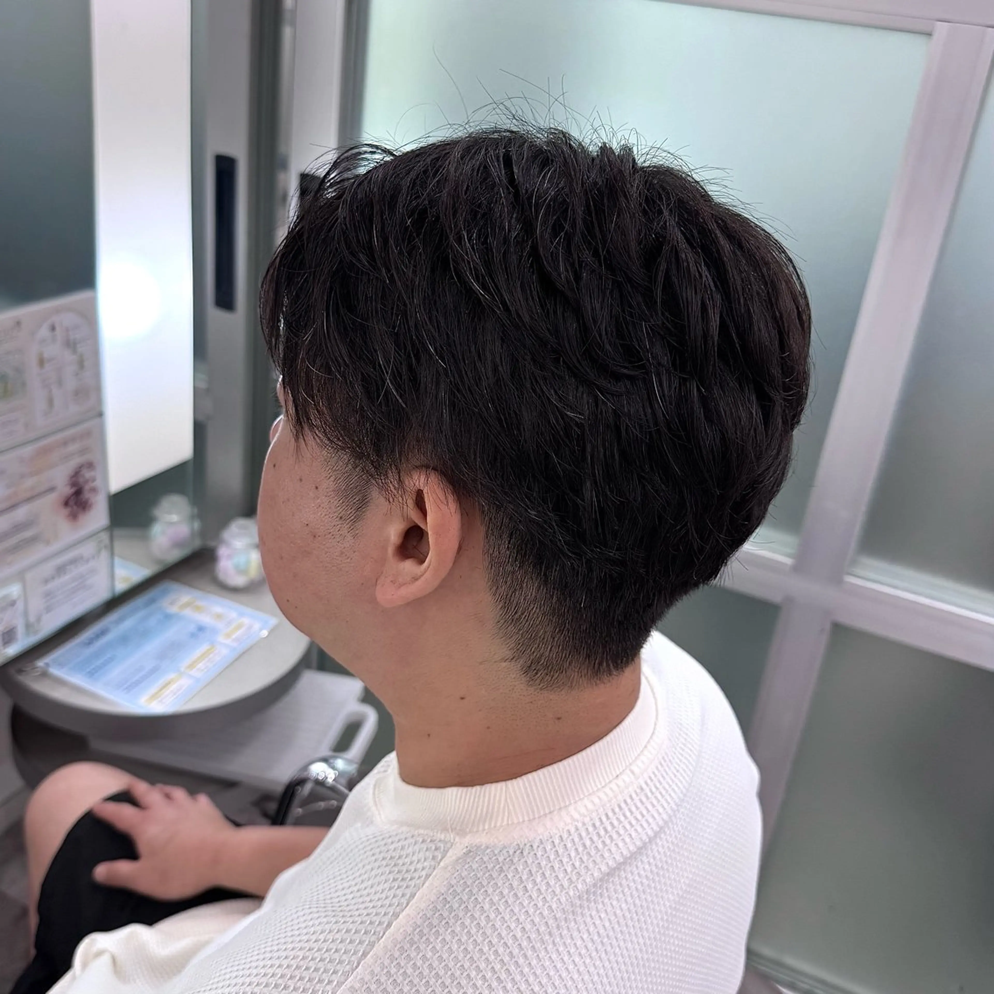 🦈自然な毛流れ🦈センターパートカット✖暗めカラー🫟✖ヘッドスパ💆🏻‍♂️の写真