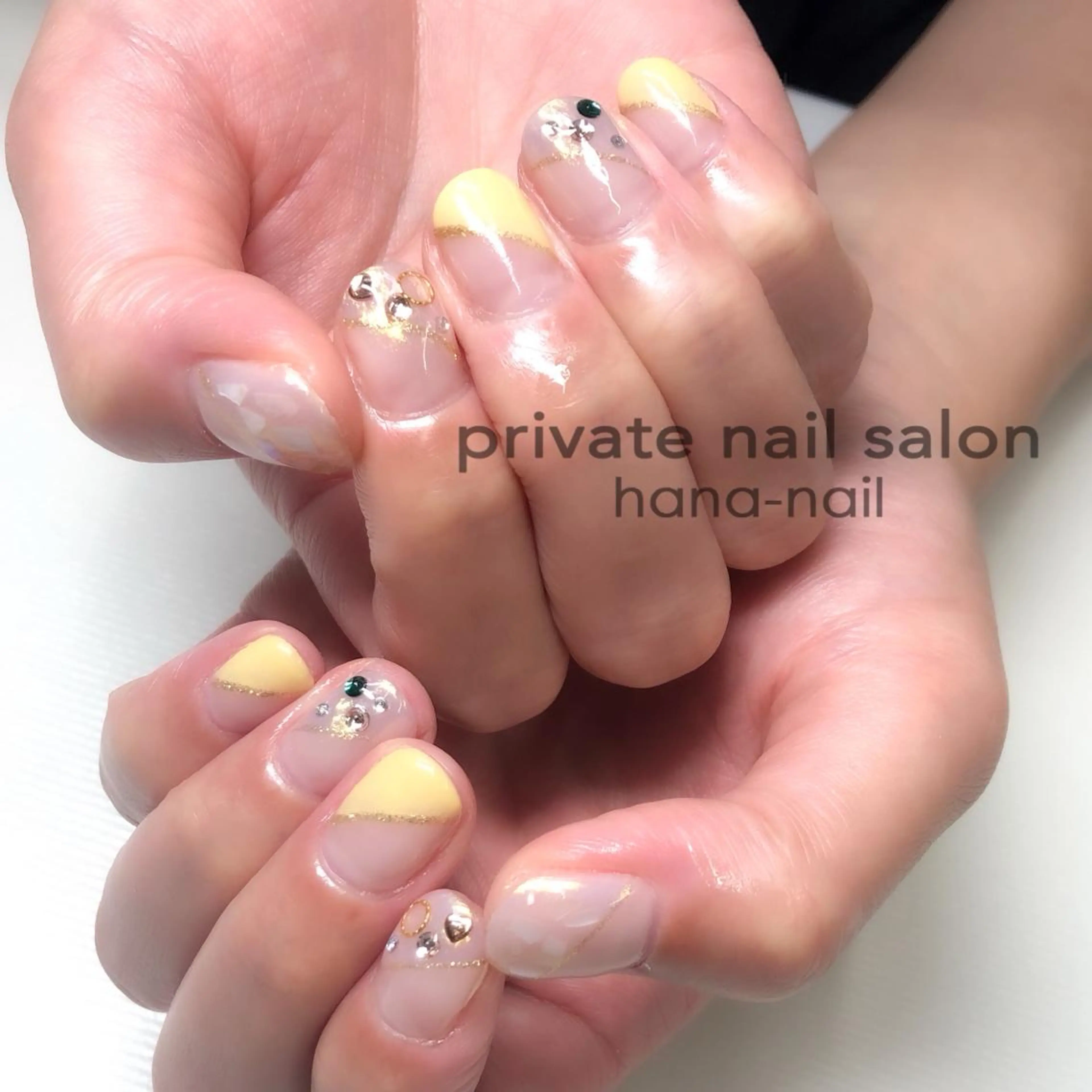 ネイル オーロラネイル フレンチネイル ミラーネイル HANA-NAILハナネイル福山所属・Kao hana-nailのネイルデザイン