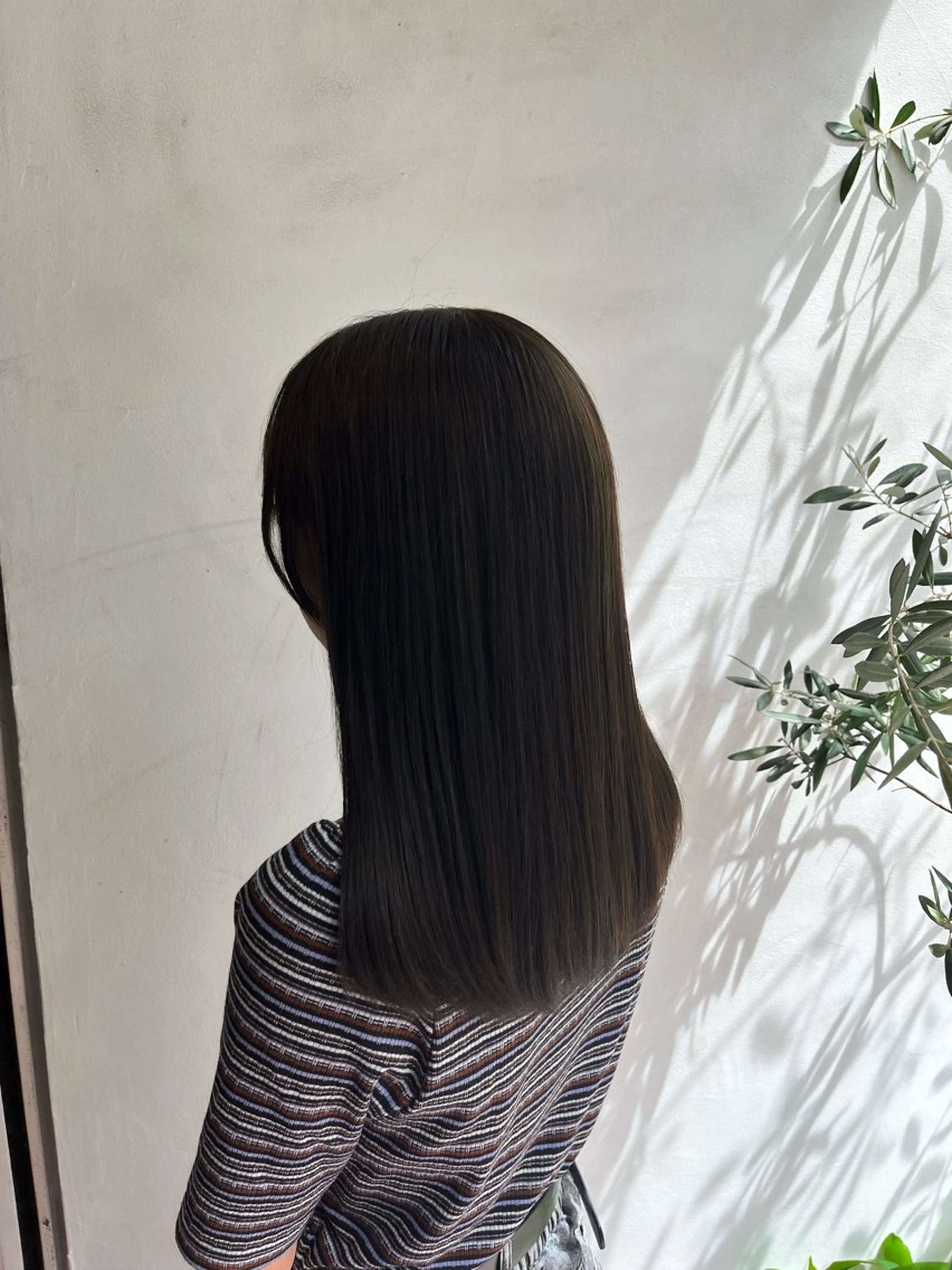 セミロング カラー インナーカラー カット パーマ 🫧艶髪デザイナー 🫧白石航汰のヘアスタイル