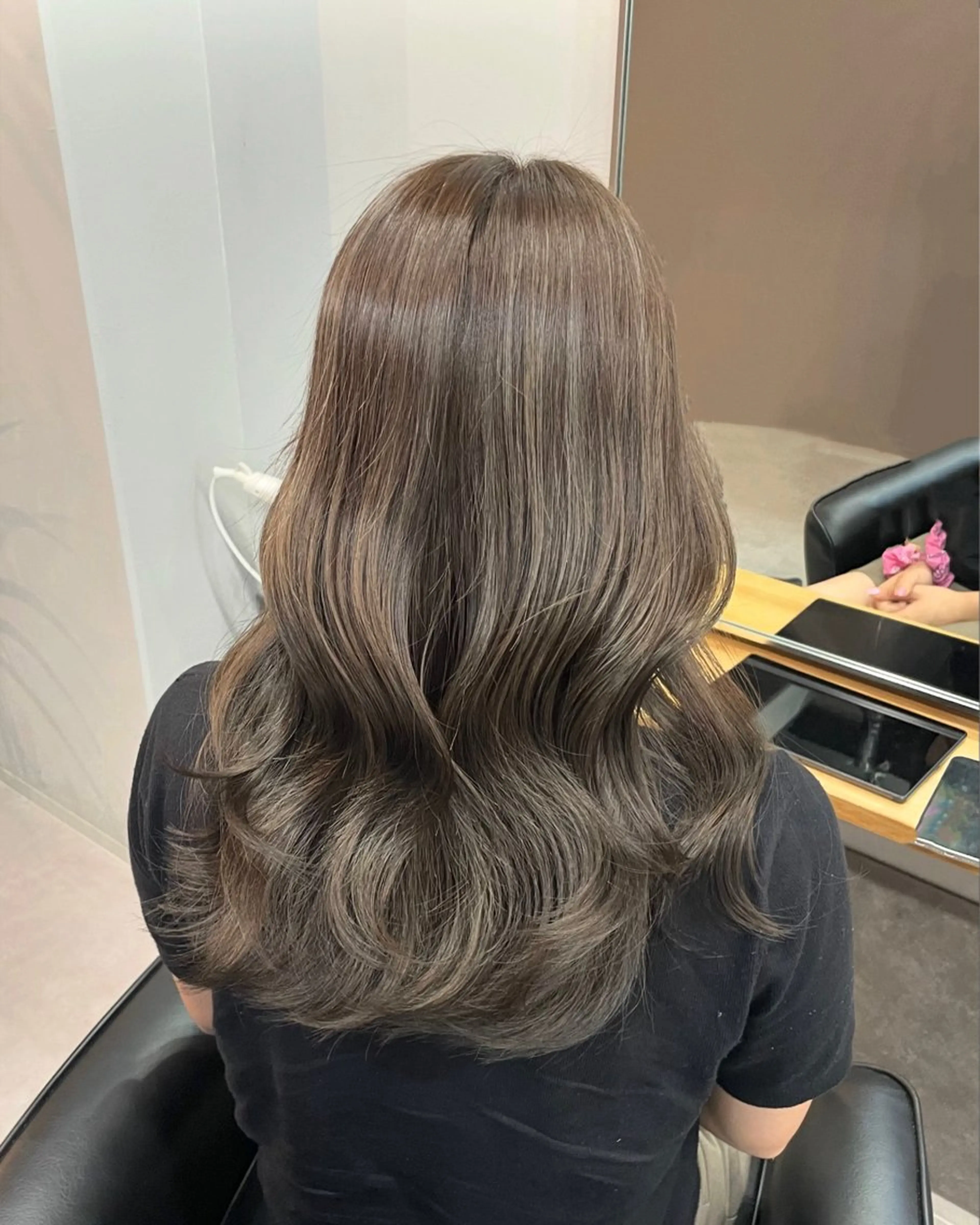 ロング カラー ヘアカラー ミルクティーベージュ ❤︎レイヤー　MIAのヘアスタイル