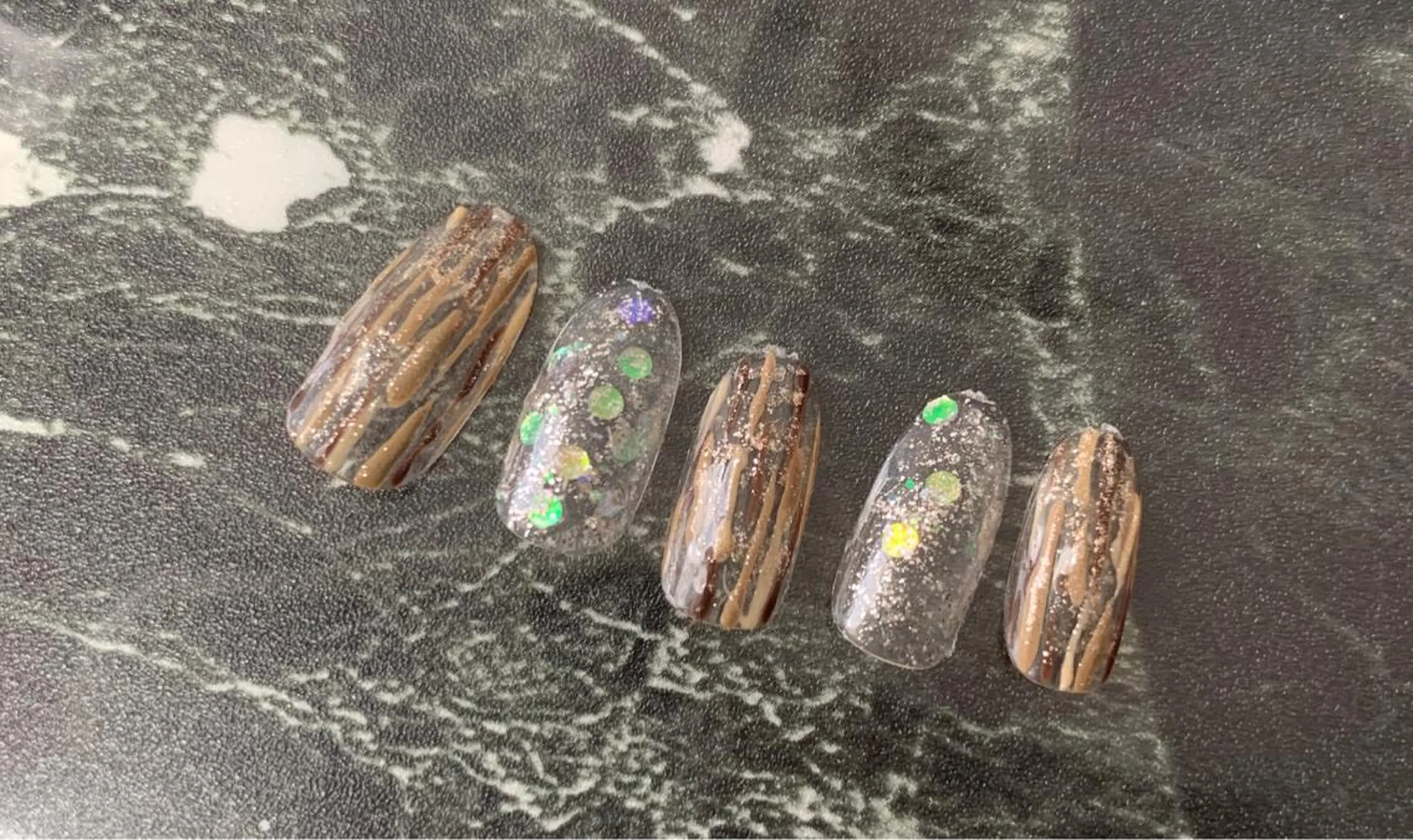 ネイル マルサンカクシカク所属・○△□ 守口市のネイルデザイン