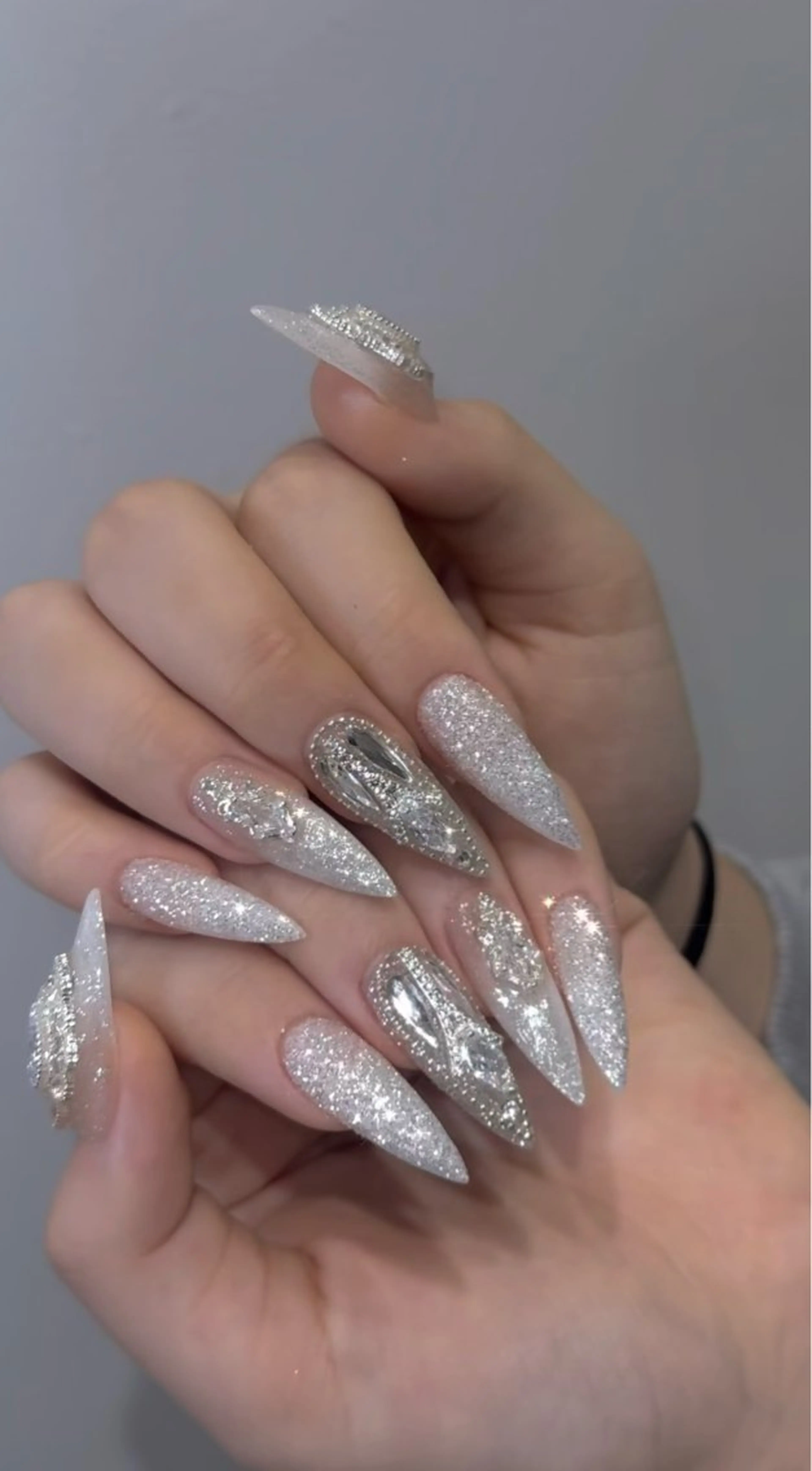 ネイル アートネイル 長さ出し ジェルネイル マグネットネイル ニュアンスネイル なな_ CloudyChanのネイルデザイン