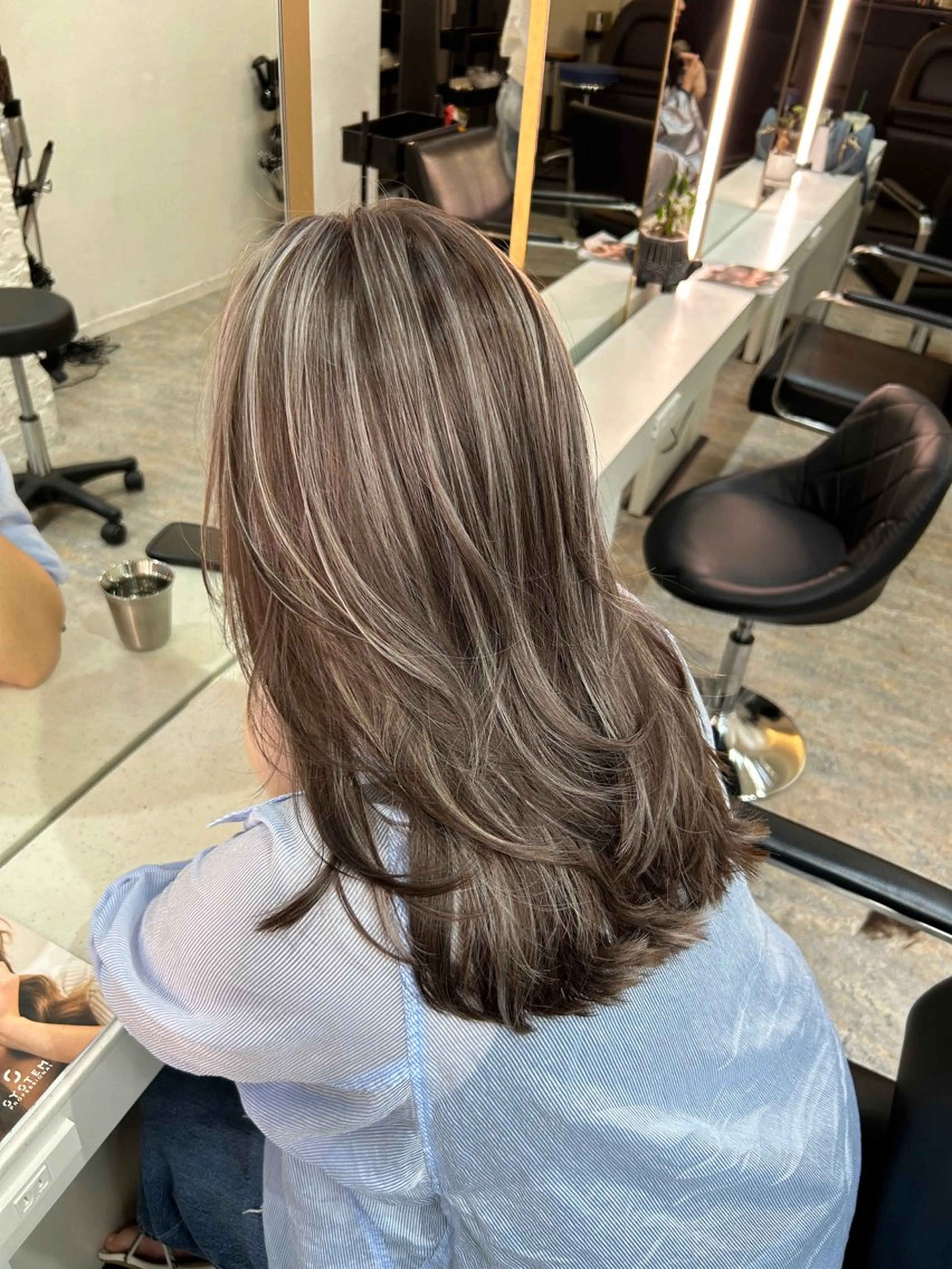 ロング カラー ハイライトカラー ハイライト カット ヘアカラー トリートメント レイヤーカット BLend 渋谷のヘアスタイル