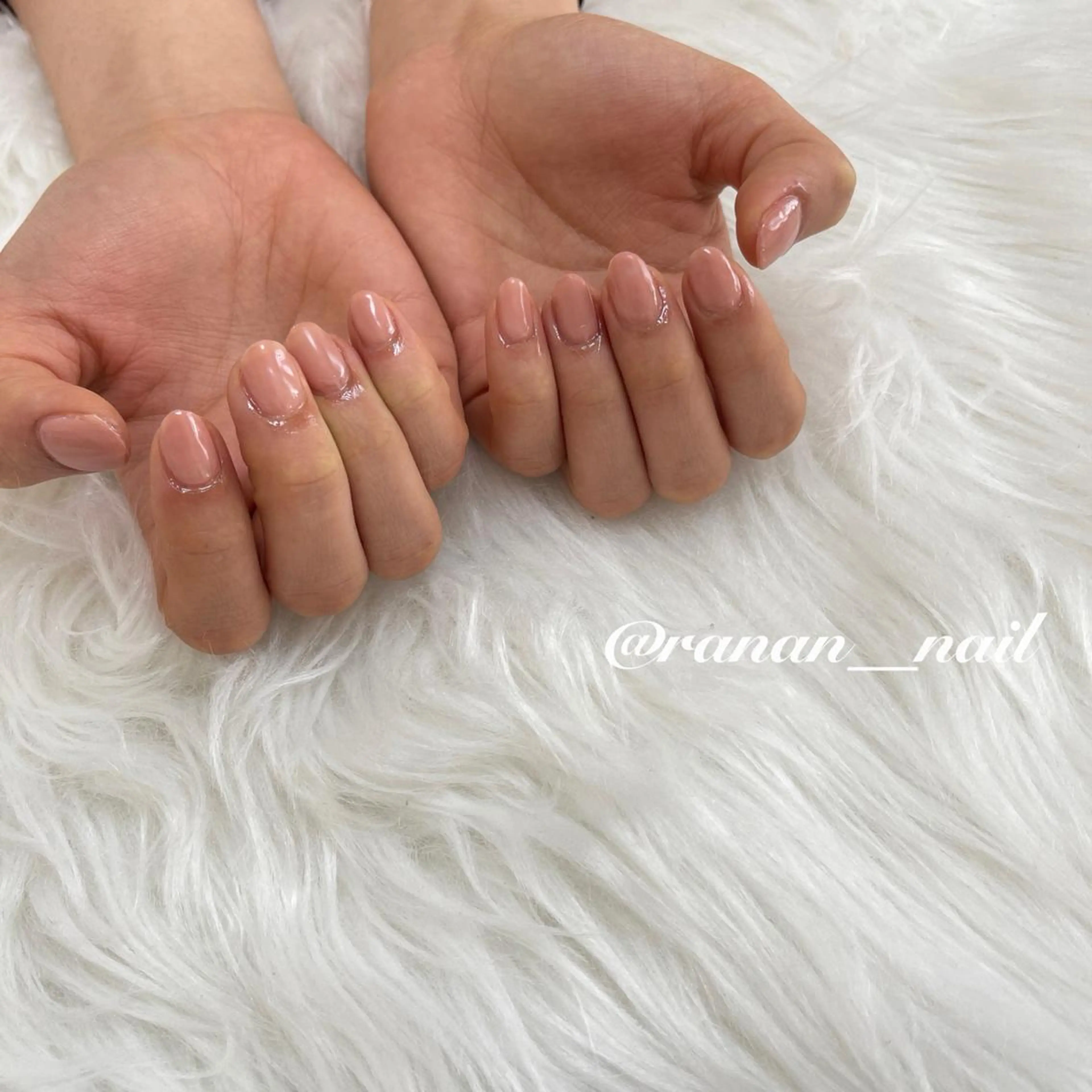 ネイル ハンドネイル 𝓇𝒶𝓃𝒶𝓃 𝓃𝒶𝒾𝓁のネイルデザイン