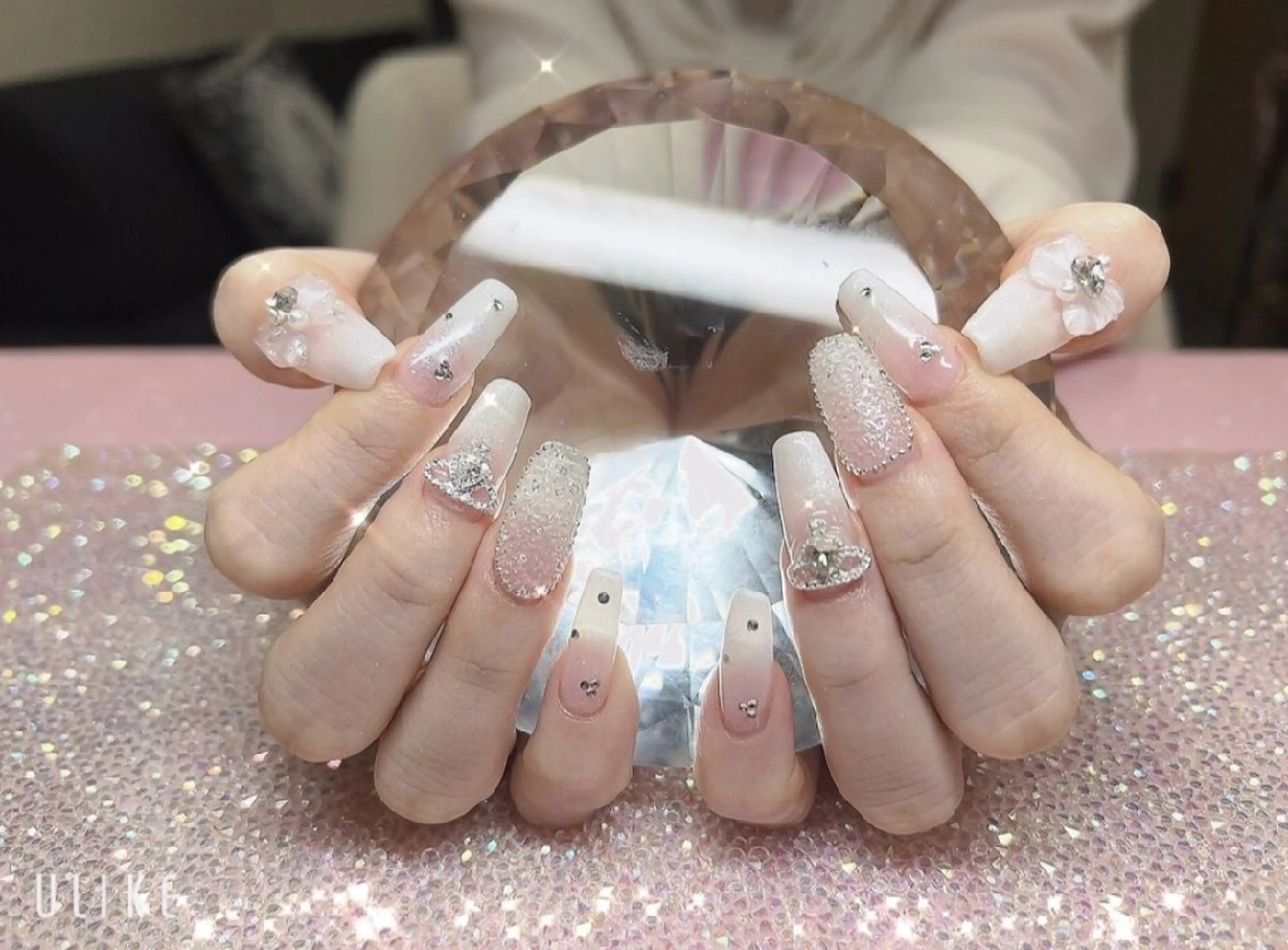 ネイル キラキラネイル ハンドネイル nailsalon J&K所属・J&K🤍ひらた 夏割実施中❣️☀️のネイルデザイン