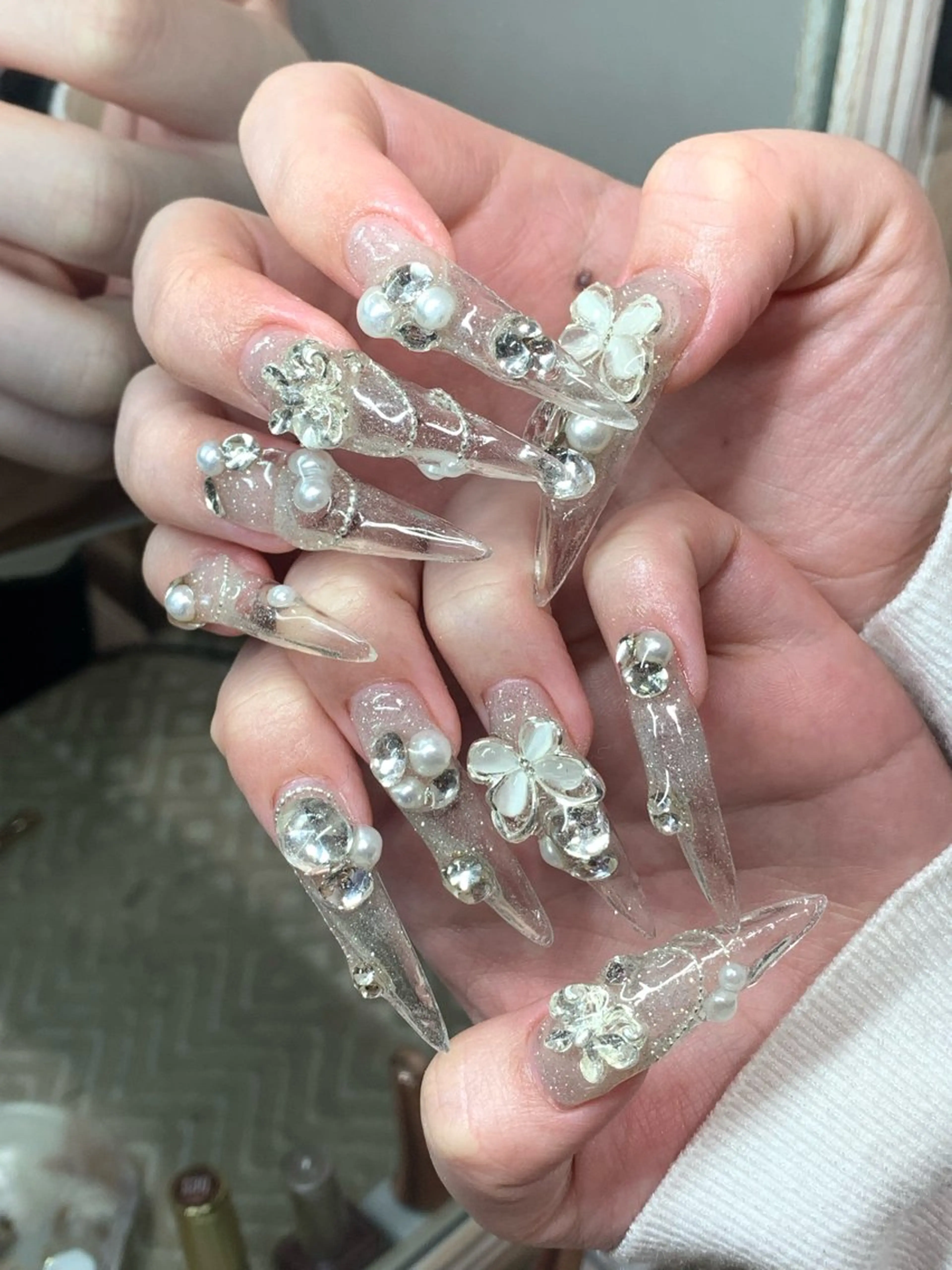 ネイル ハンドネイル NES NAIL所属・さゆり￤推しキャラ ￤ロングネイル🩷のネイルデザイン
