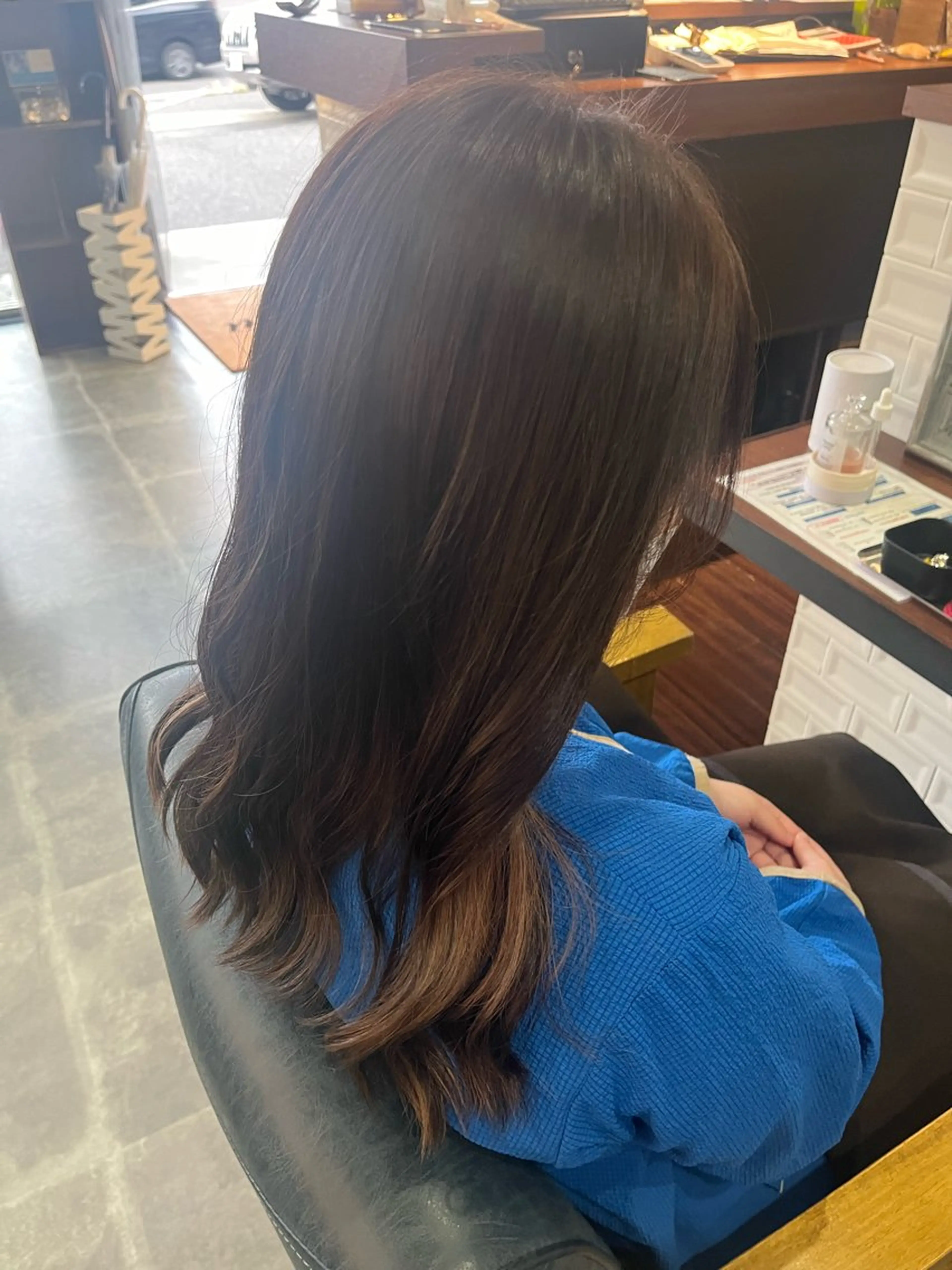 セミロング カラー 🌼Kubu成田 陽実🌼のヘアスタイル