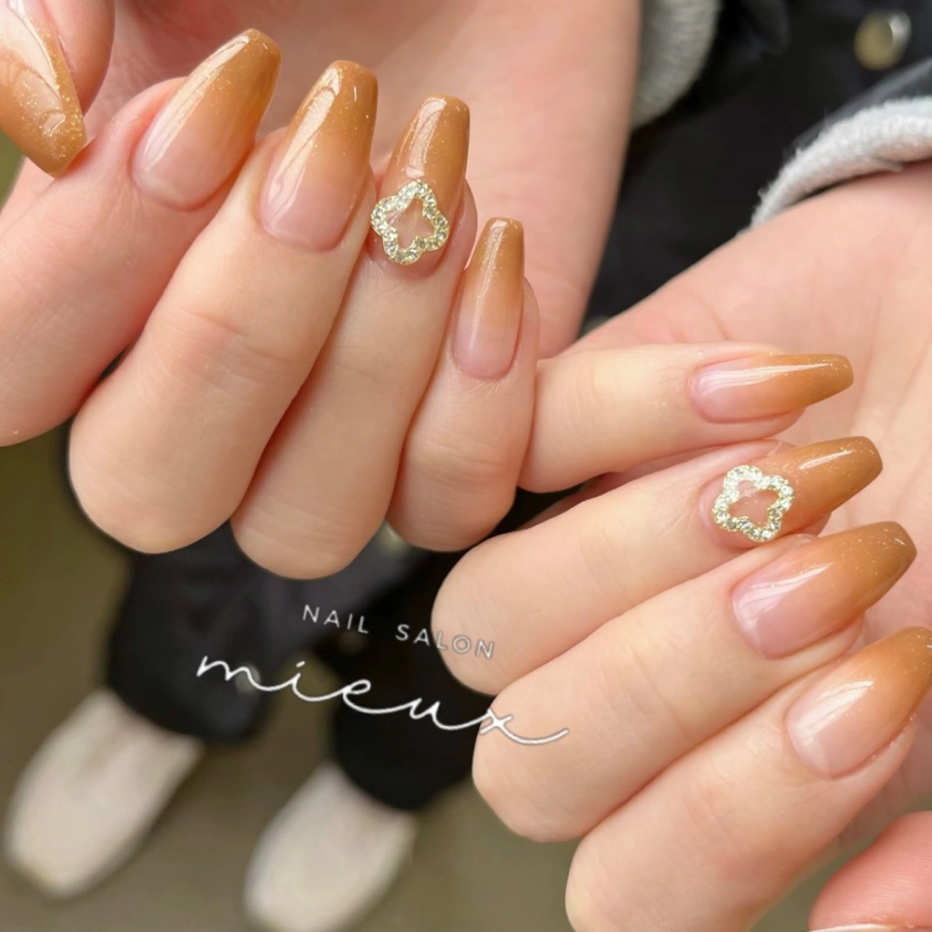 ネイル ハンドネイル mieux ariiiのネイルデザイン