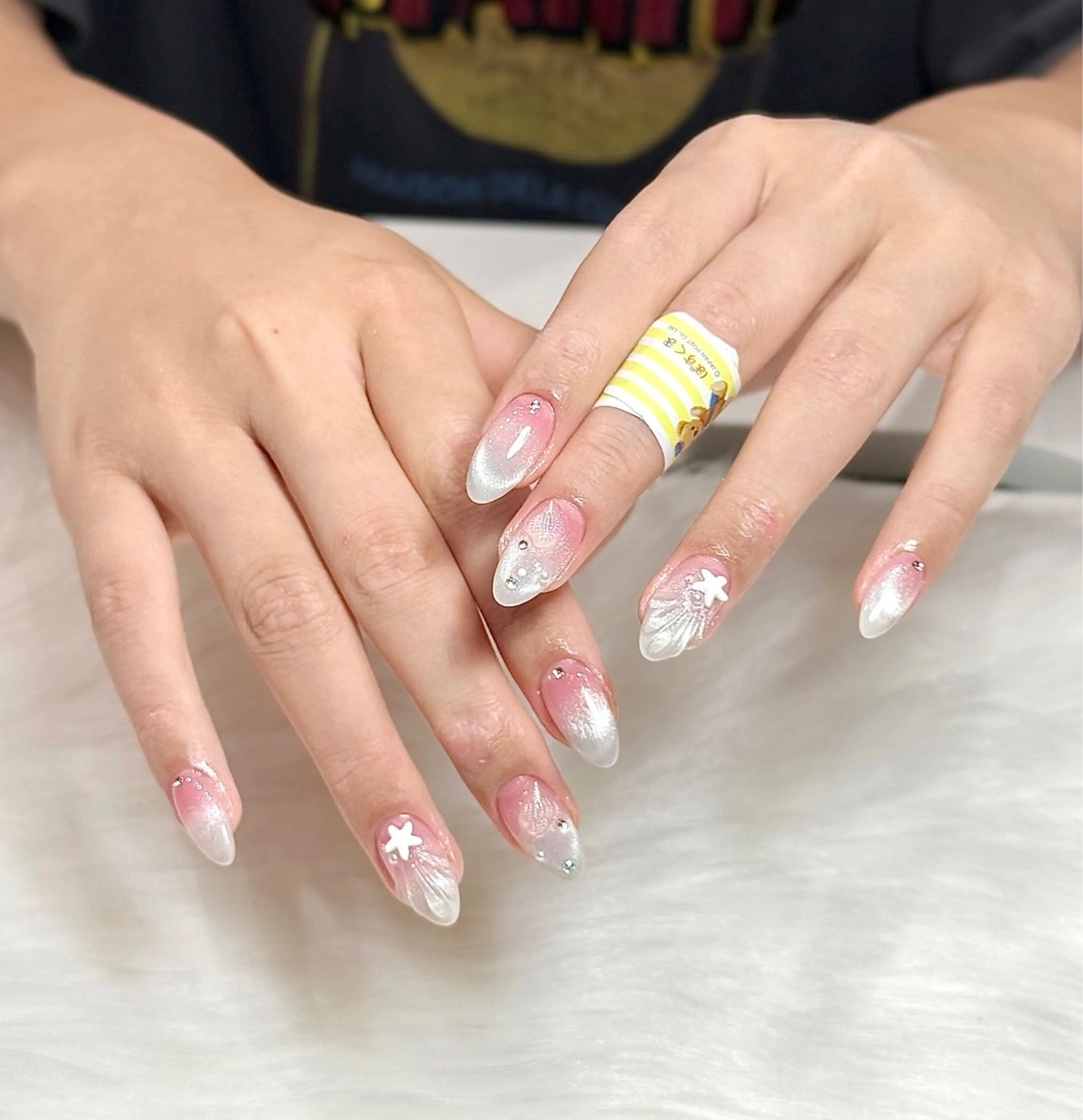 ネイル オーロラネイル チークネイル フットネイル フレンチネイル ジェルネイル ハンドネイル Nichi Nailsのネイルデザイン