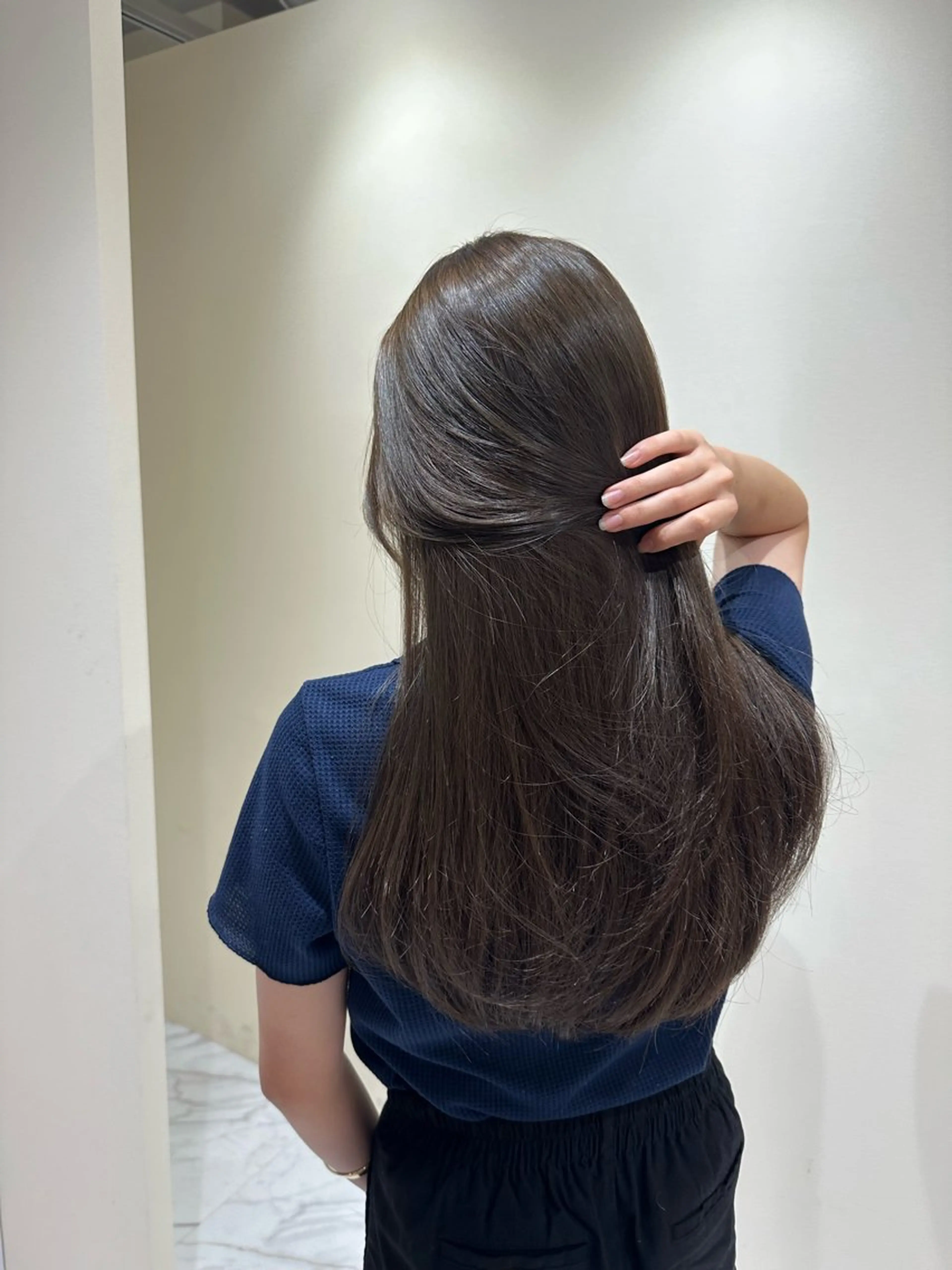 ロング カット ヘアカラー トリートメント 似合わせ顔まわりカッ ト🩶瀧本美咲のヘアスタイル