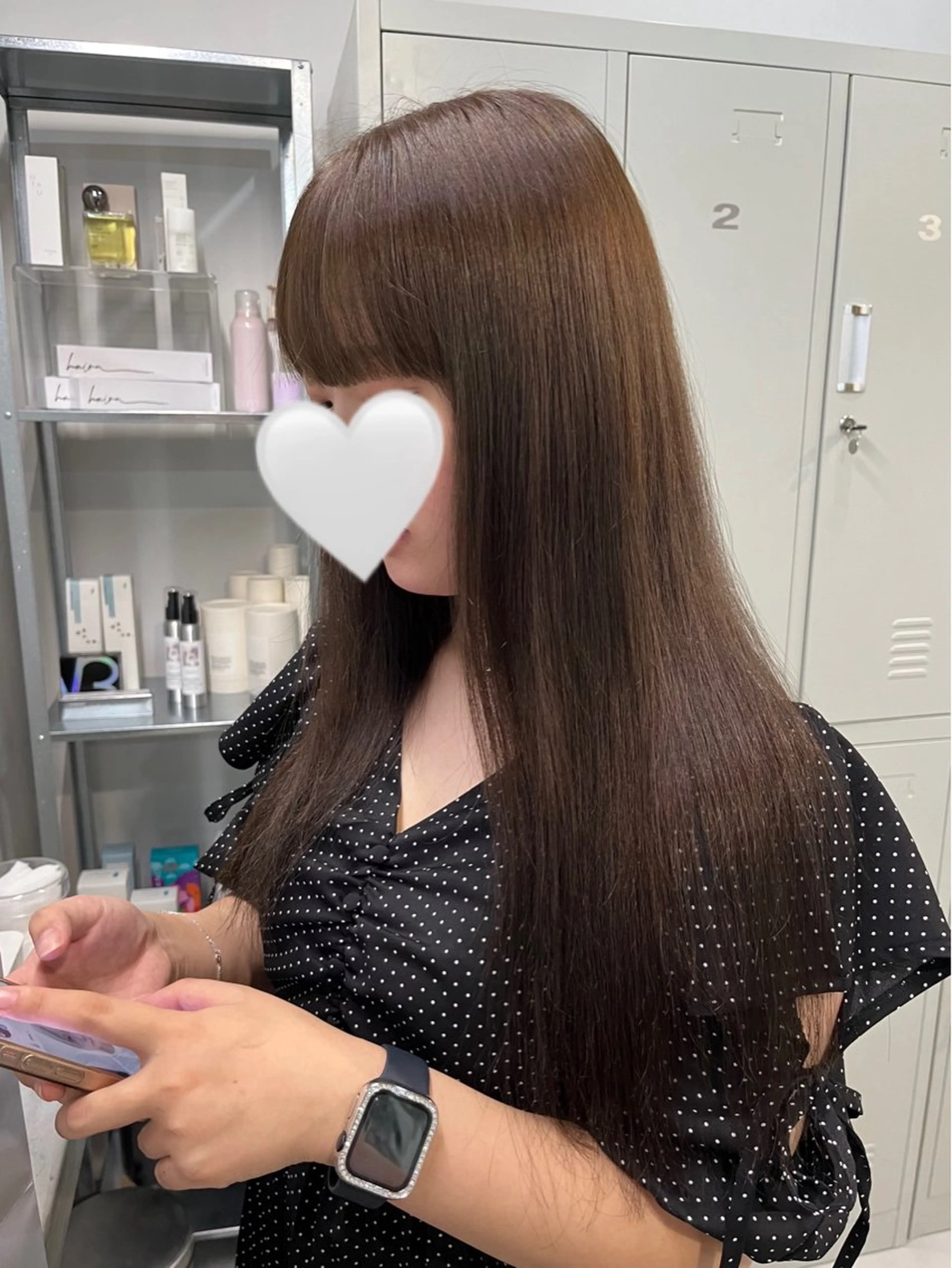 ロング カラー ブラウンカラー 透明感カラー カット トリートメント ブリーチなしカラー レイヤーカットのヘアスタイル