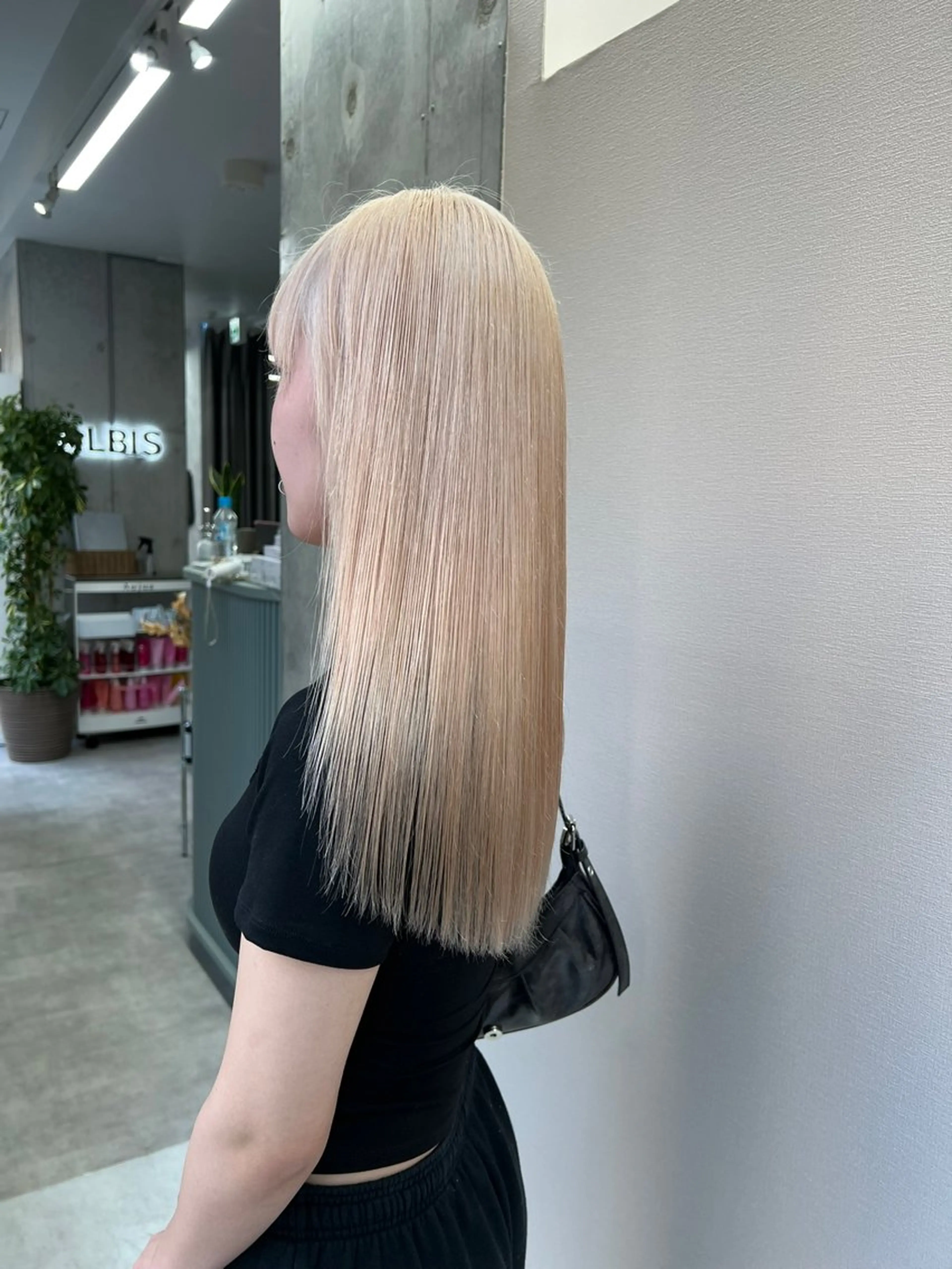 ロング 青木 芽生のヘアスタイル