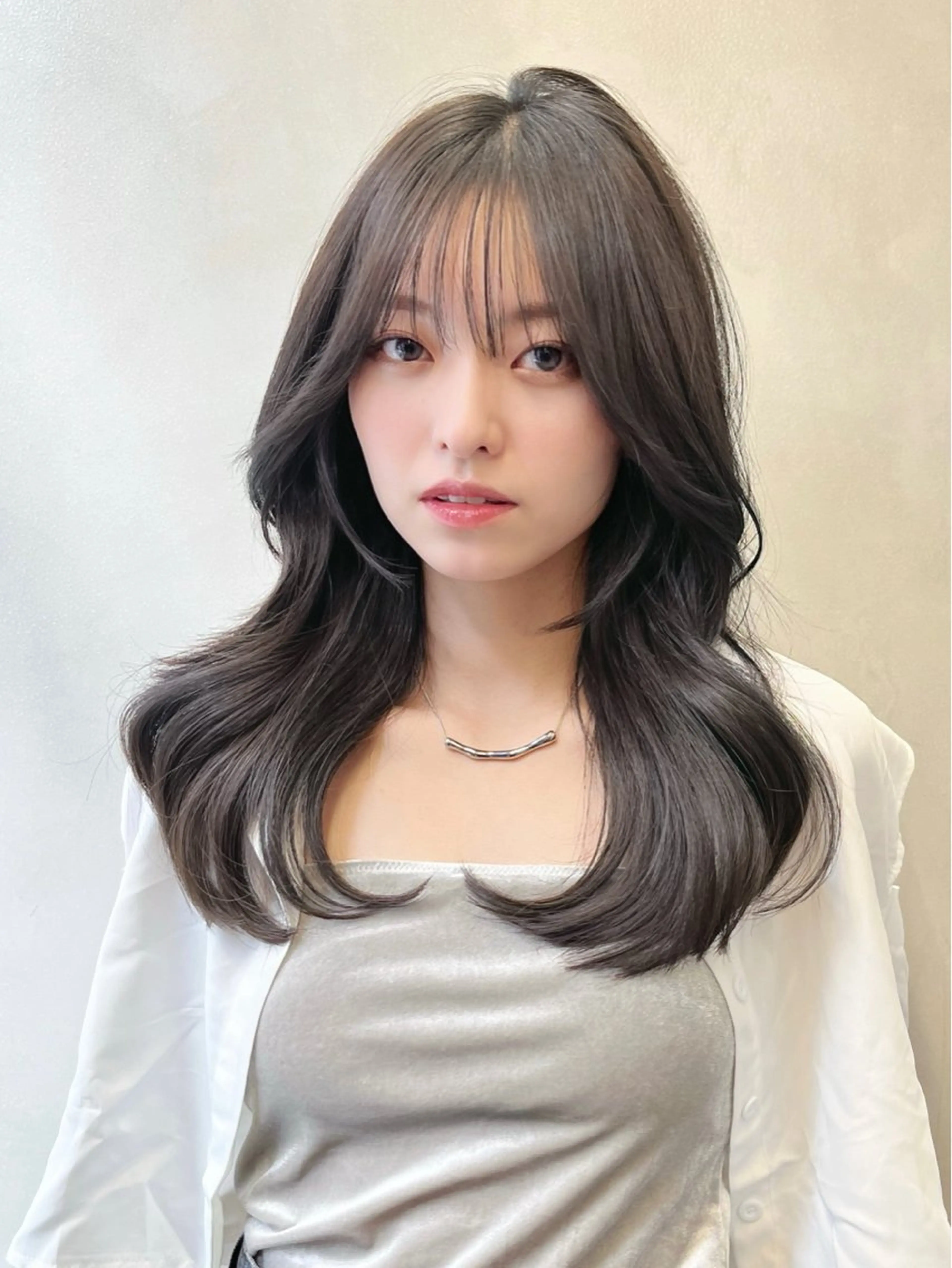セミロング カラー 透明感カラー グレージュ 韓国風ヘア レイヤーカット カット ヘアカラー 大人韓国ヘア🇰🇷 蒲生優のヘアスタイル