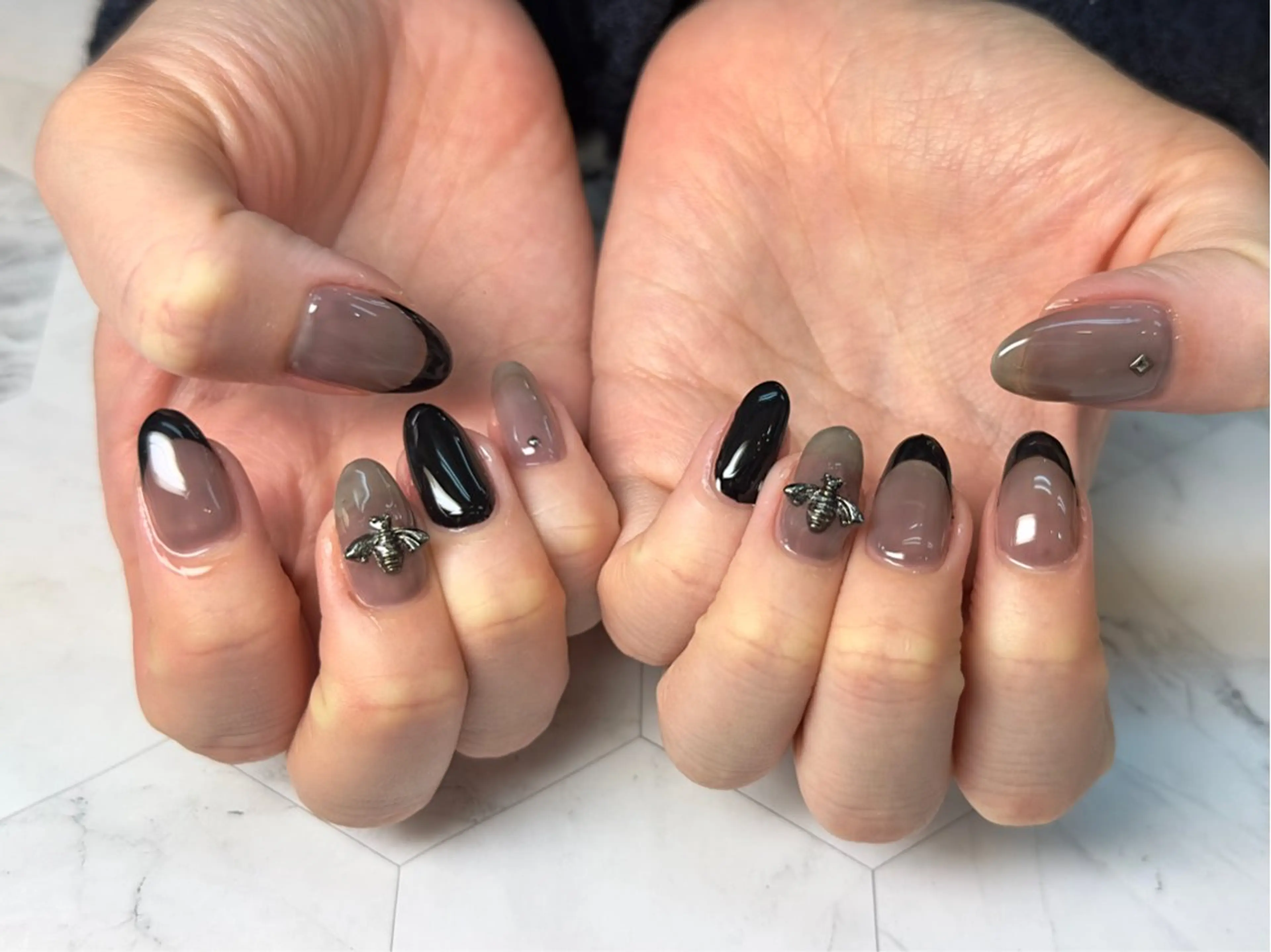 ネイル ハンドネイル Queennail 北堀江AYAのネイルデザイン