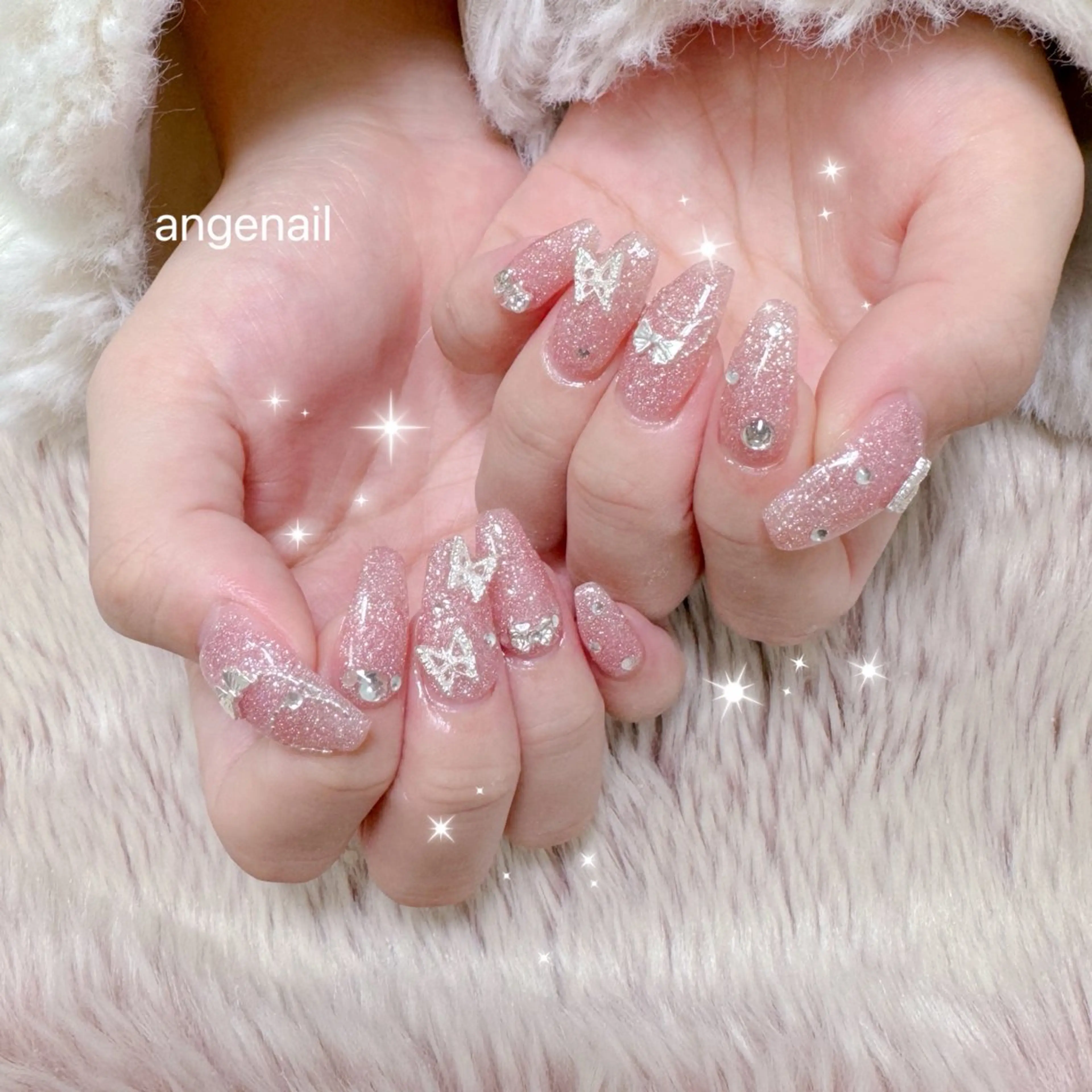 ネイル ハンドネイル オーナーネイリスト MAKIのネイルデザイン