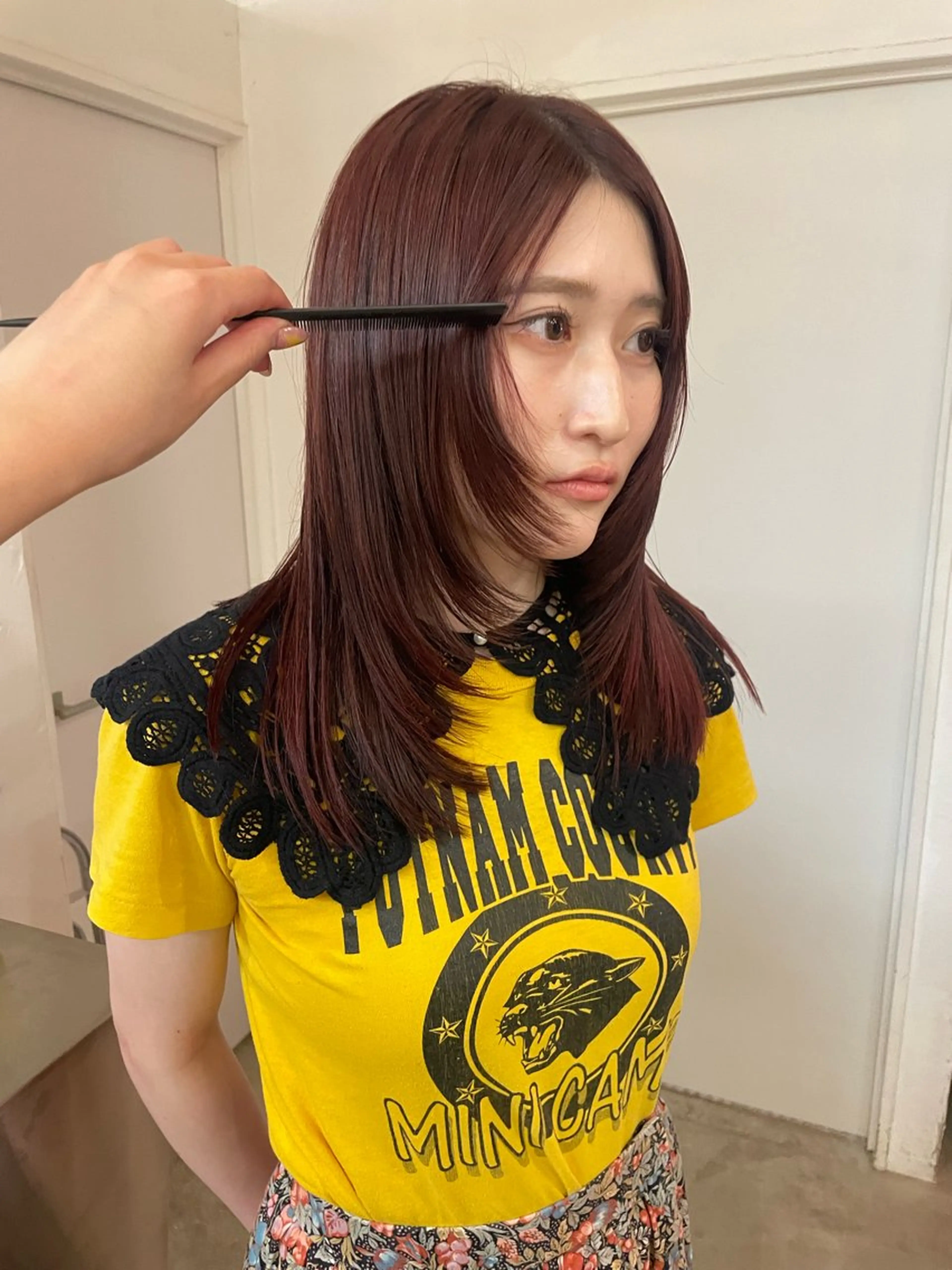ミディアム 顔まわりレイヤー 顔周りカット レイヤーカット HITOMI 福岡カットのヘアスタイル