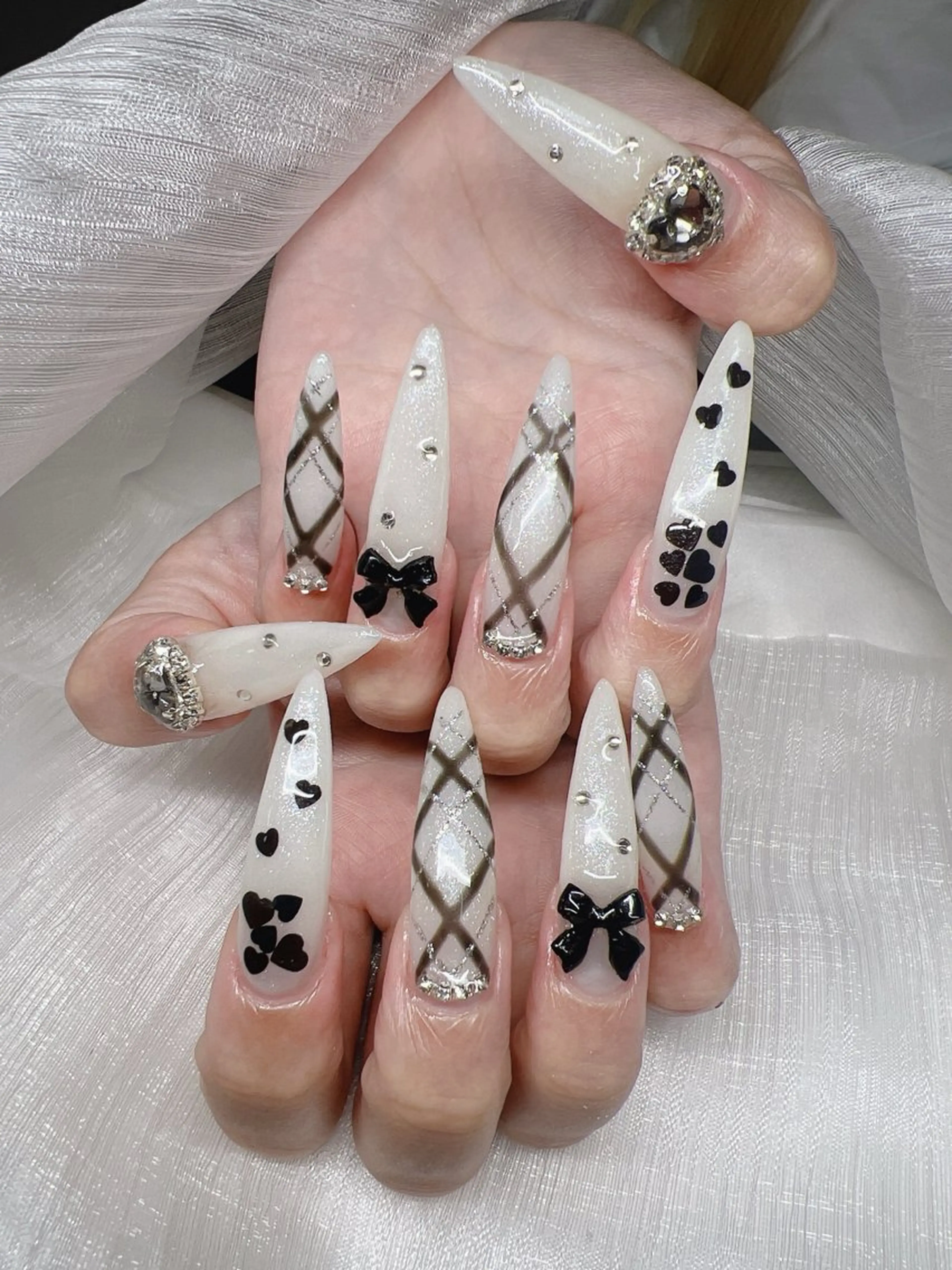 ネイル ハンドネイル Lee Nails チップ長さだし専門店のネイルデザイン