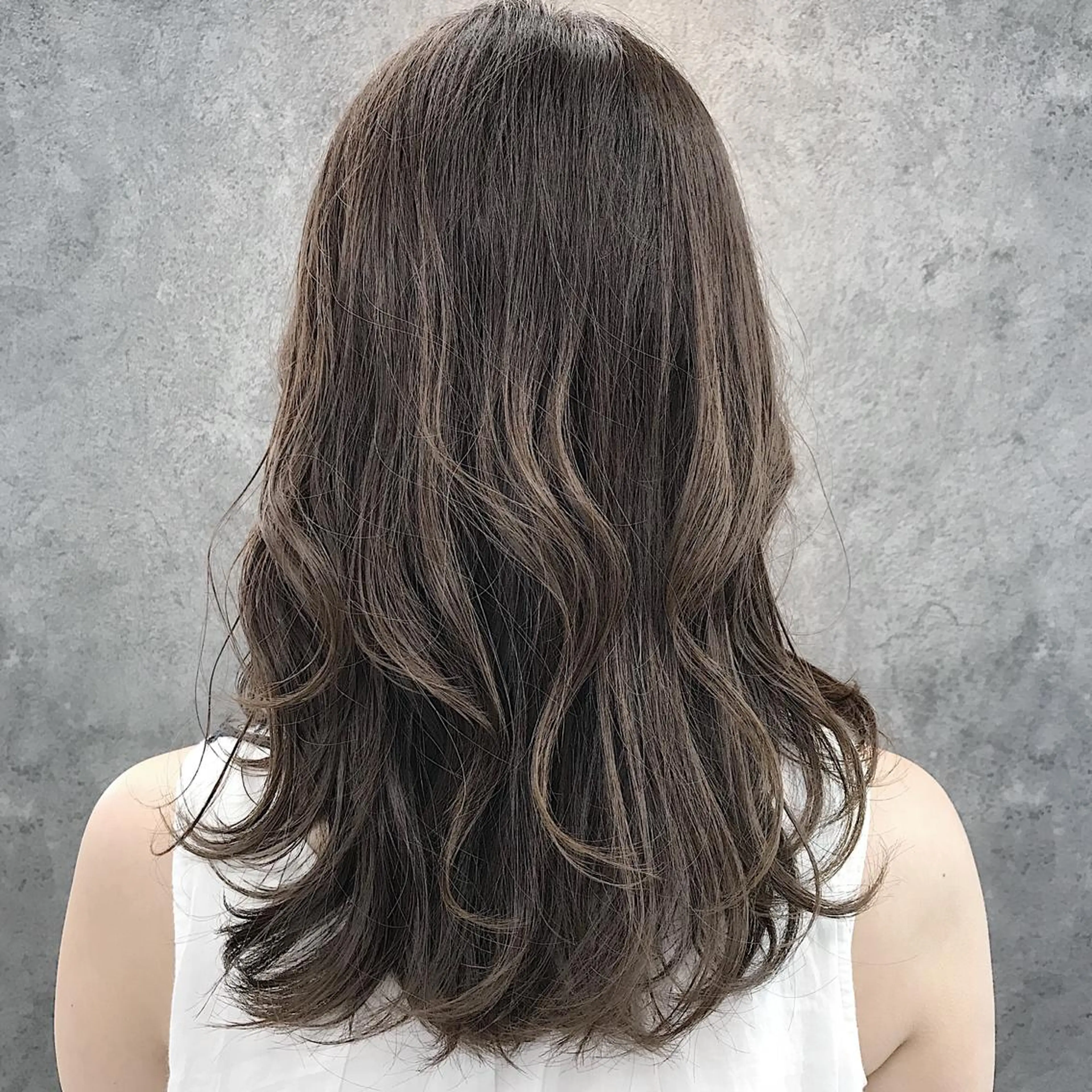 セミロング カット ヘアカラー トリートメント 所渉/韓国レイヤー /ウルフカットのヘアスタイル