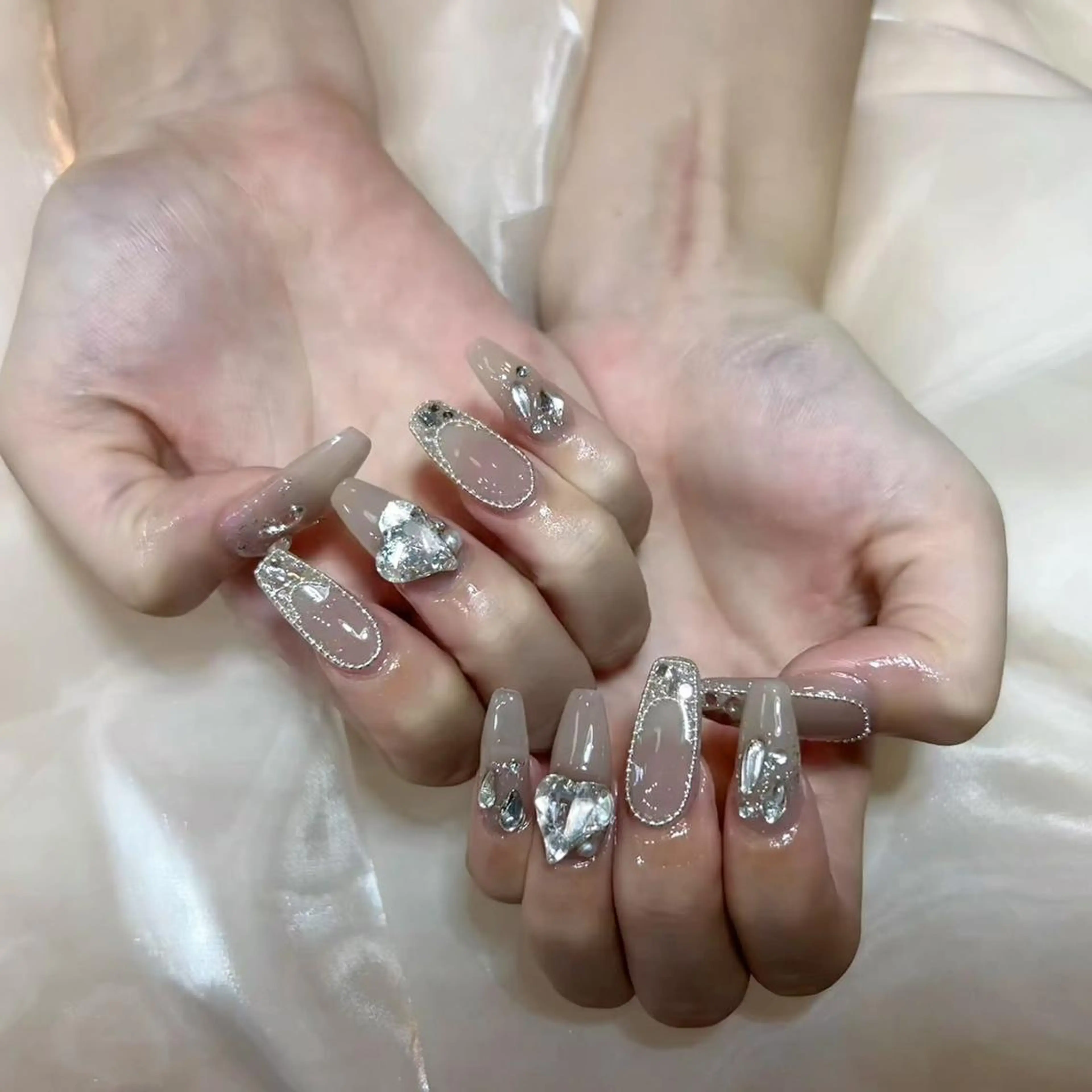 ネイル VIVIAN リサのネイルデザイン