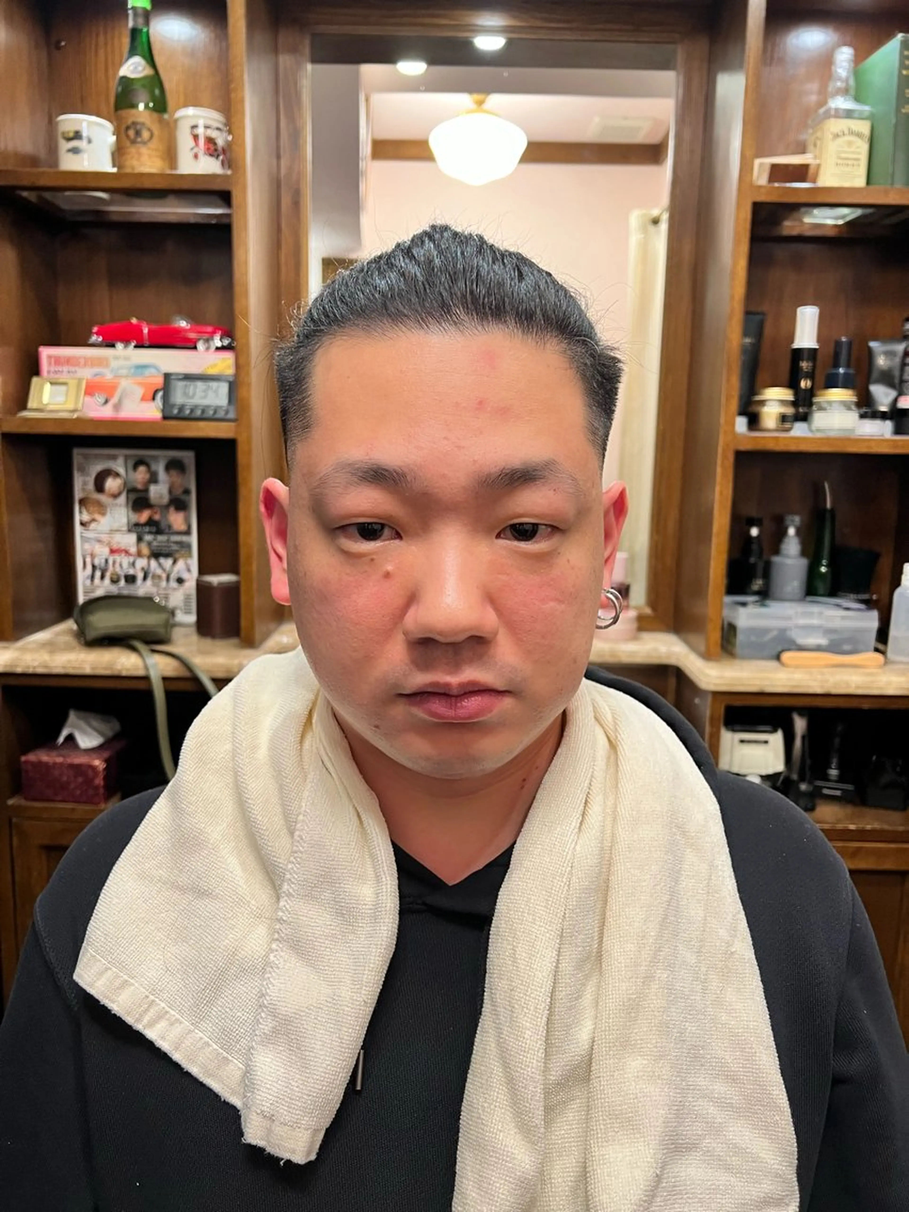 セミロング ヒロ銀座バーバーショップ丸の内所属・秋山 琳太のヘアスタイル