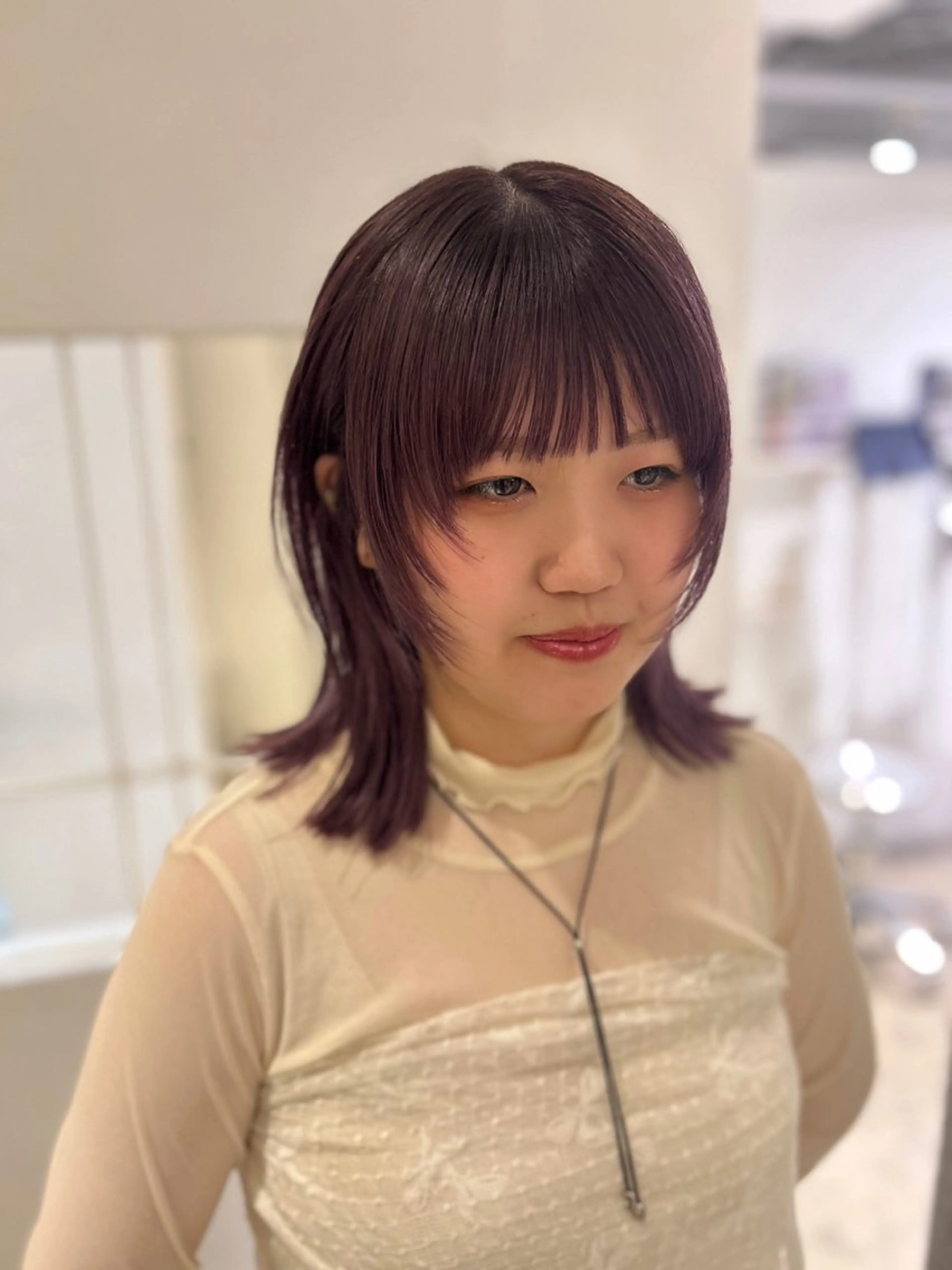 ミディアム カラー ブリーチ 透明感カラー ヘアカラー トリートメント HOLIDAYS はなのヘアスタイル