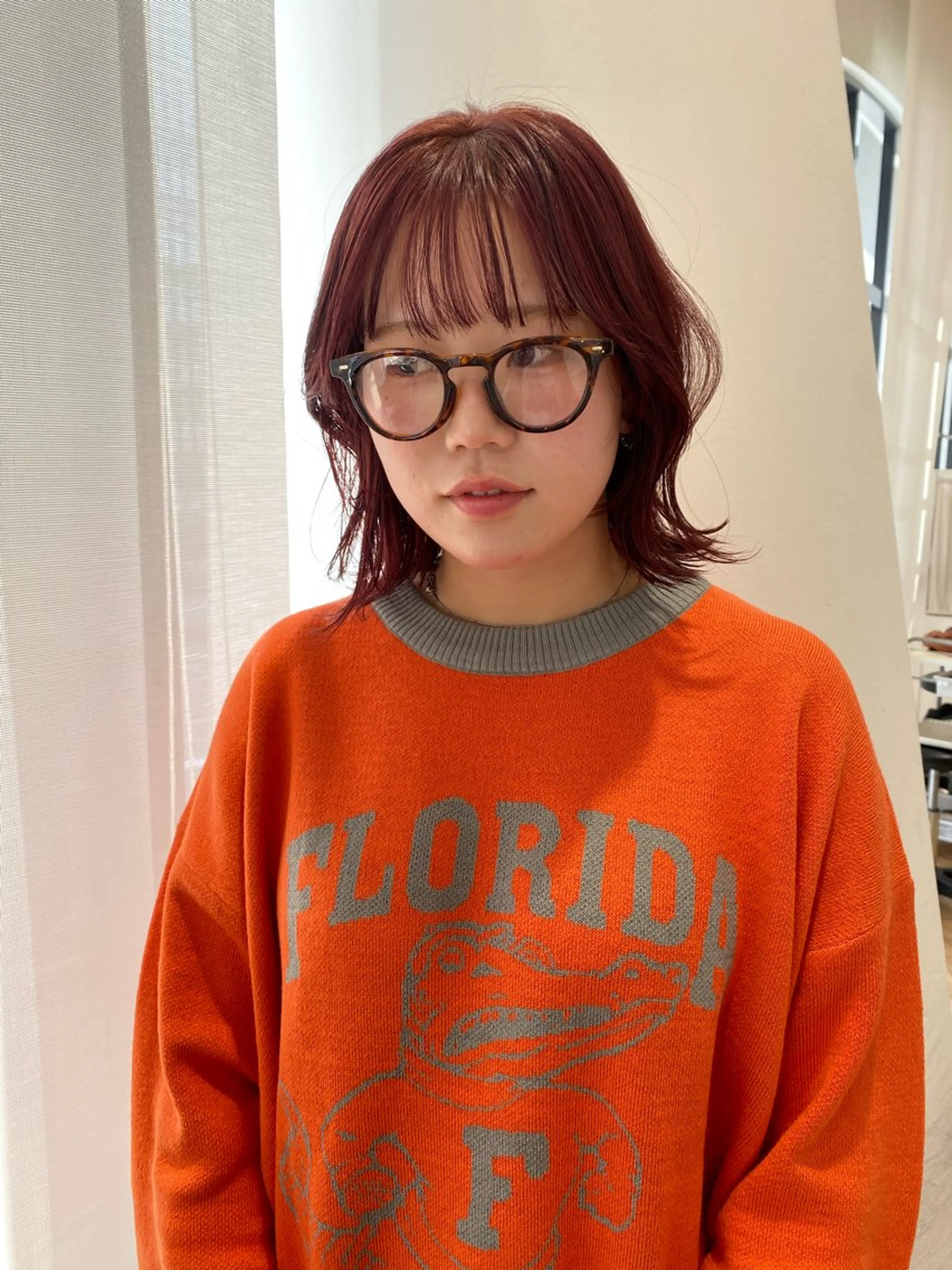 ショート カラー ブリーチ ピンクカラー カット ヘアカラー 増井 彩乃のヘアスタイル