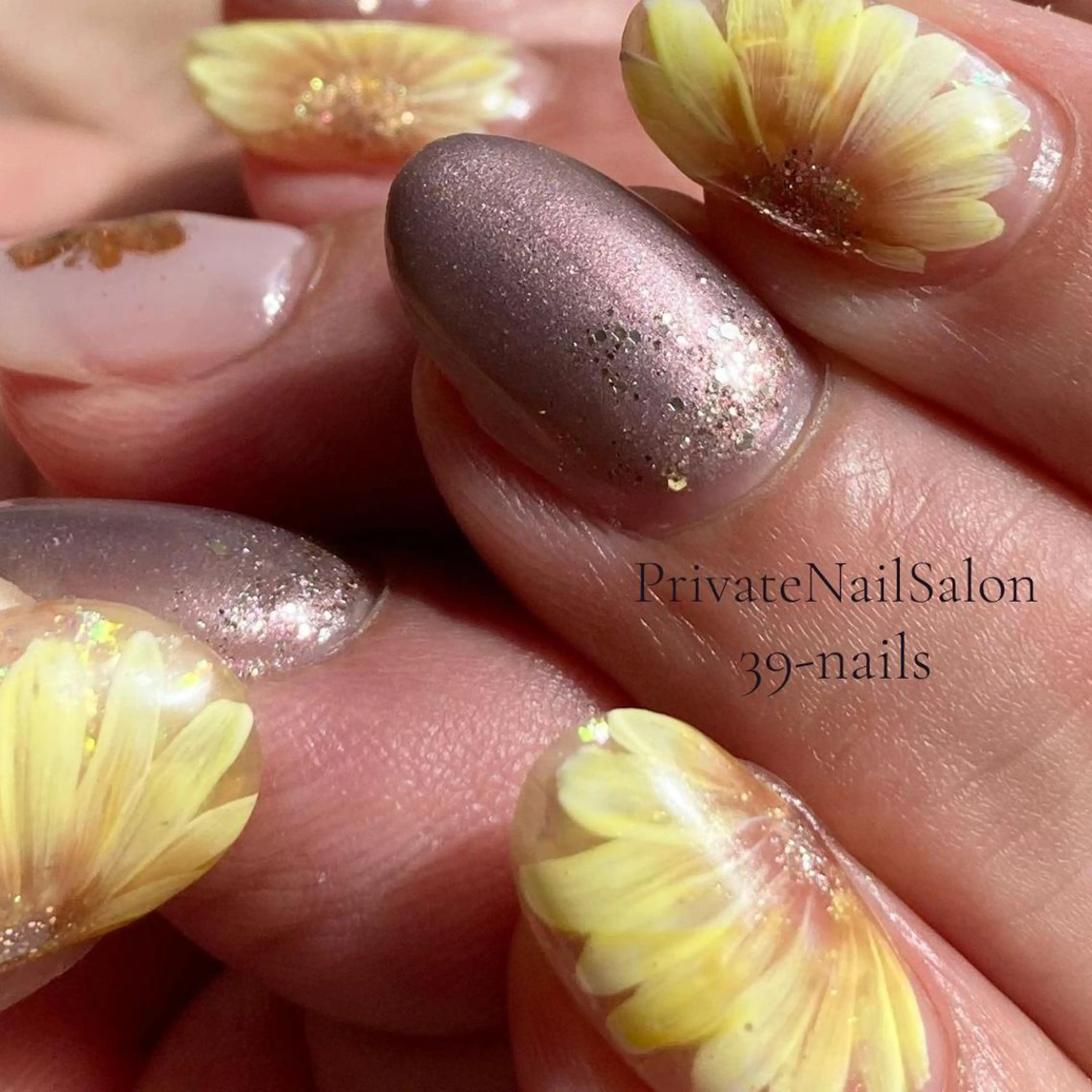 ネイル ジェルネイル ニュアンスネイル オフィスネイル パラジェル 夏ネイル 39-nails EharaMikuのネイルデザイン